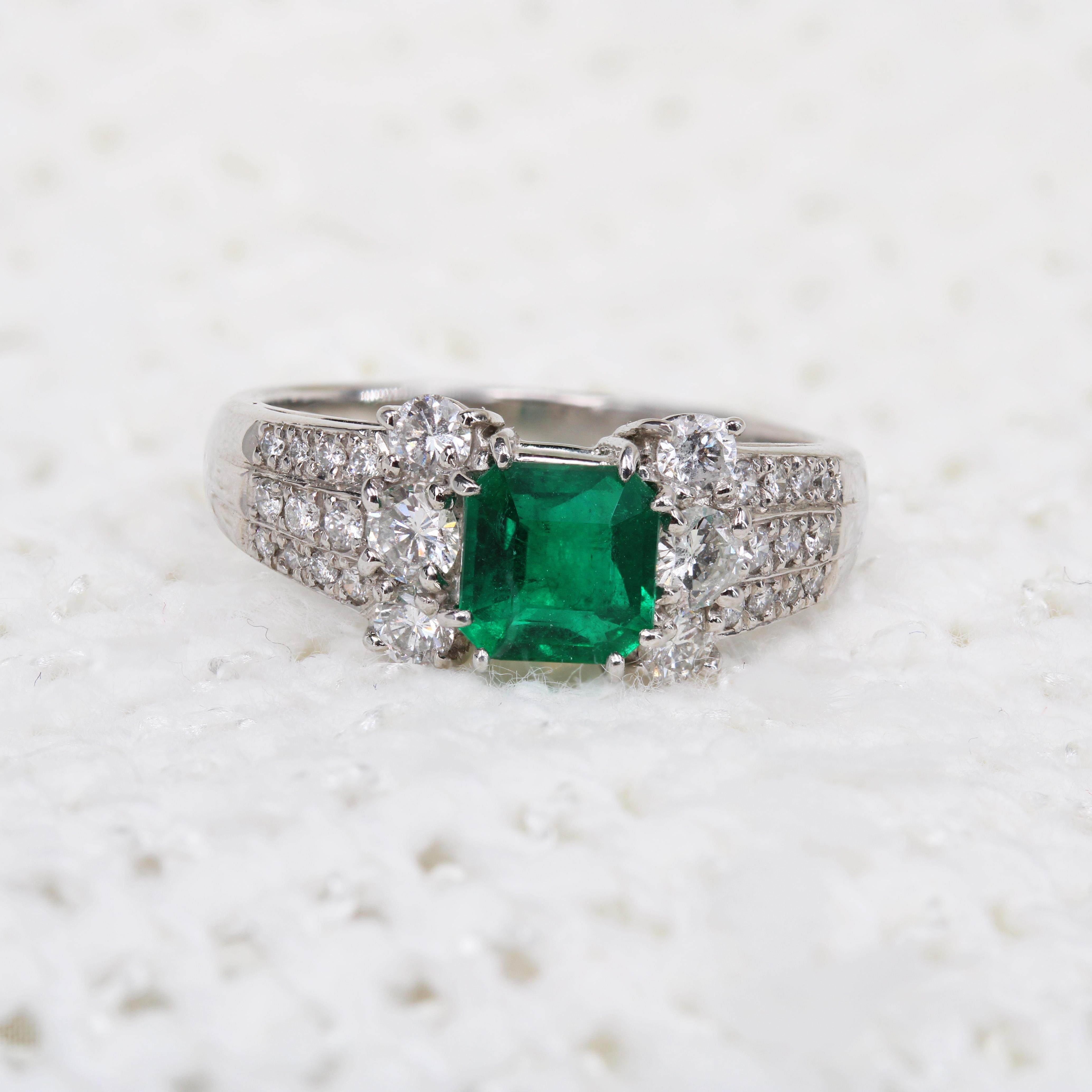 French Modern 0.82 Carat Colombian Emerald Diamonds Platinum Ring For Sale 12