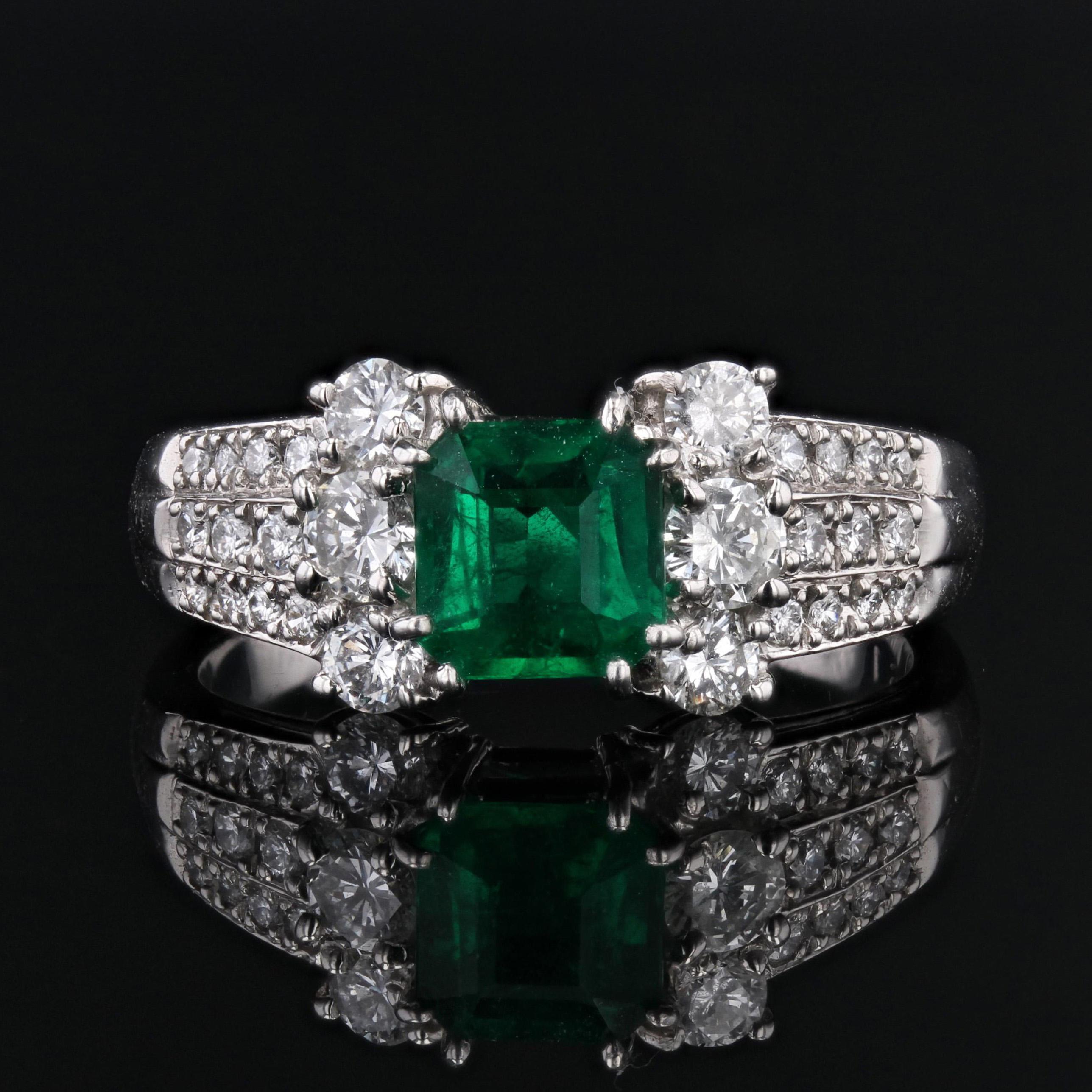 Women's French Modern 0.82 Carat Colombian Emerald Diamonds Platinum Ring For Sale