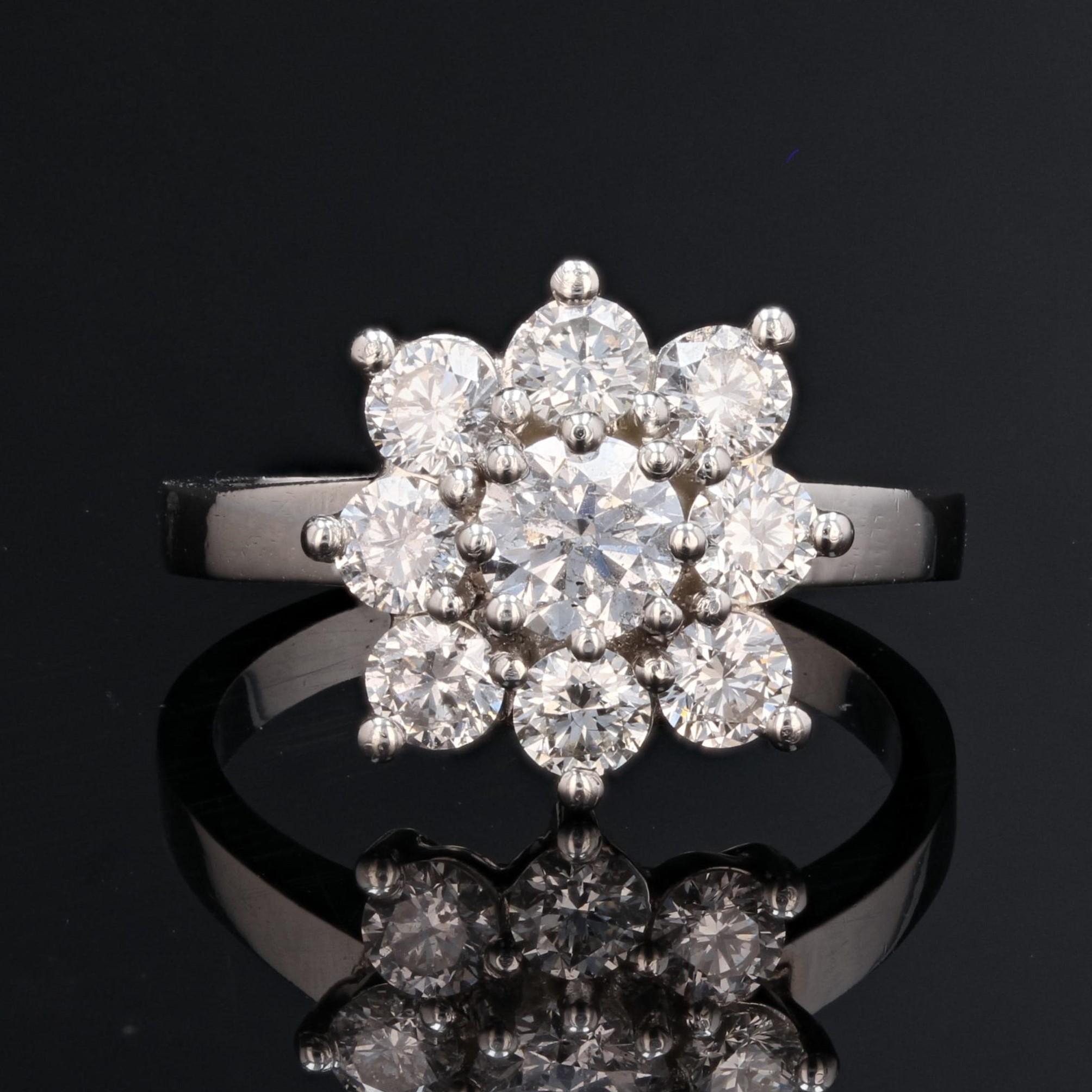 Brilliant Cut French Modern 1.67 Carats Diamonds Platinum Square Daisy Cluster Ring For Sale