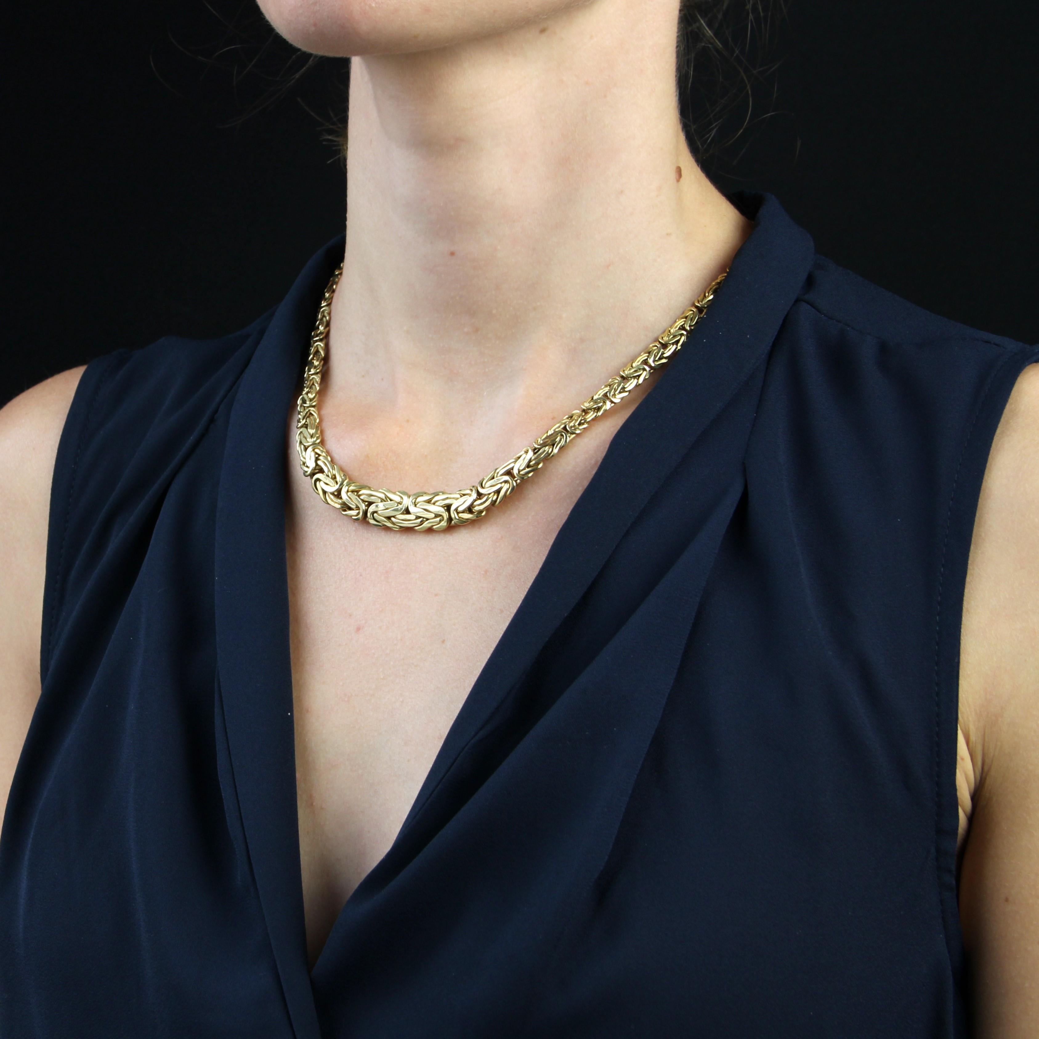 Collana moderna francese a maglia piatta intrecciata in oro giallo 18 carati in vendita 3
