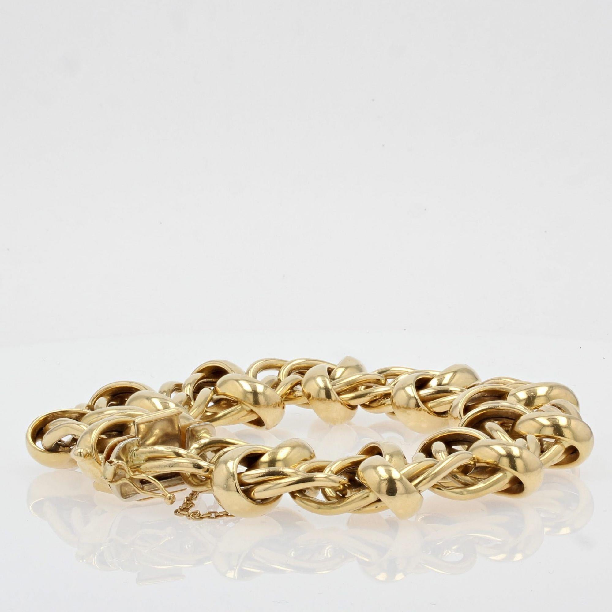 French Modern 18 Karat Yellow Gold Interlaced Patterns Bracelet In Good Condition In Poitiers, FR