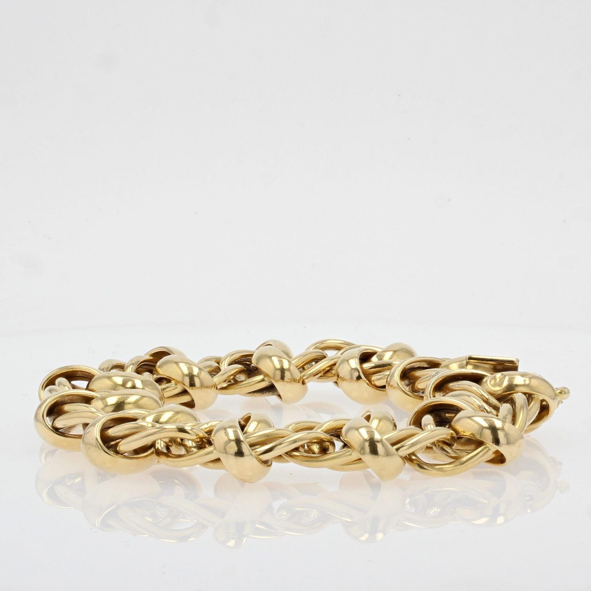 French Modern 18 Karat Yellow Gold Interlaced Patterns Bracelet 4
