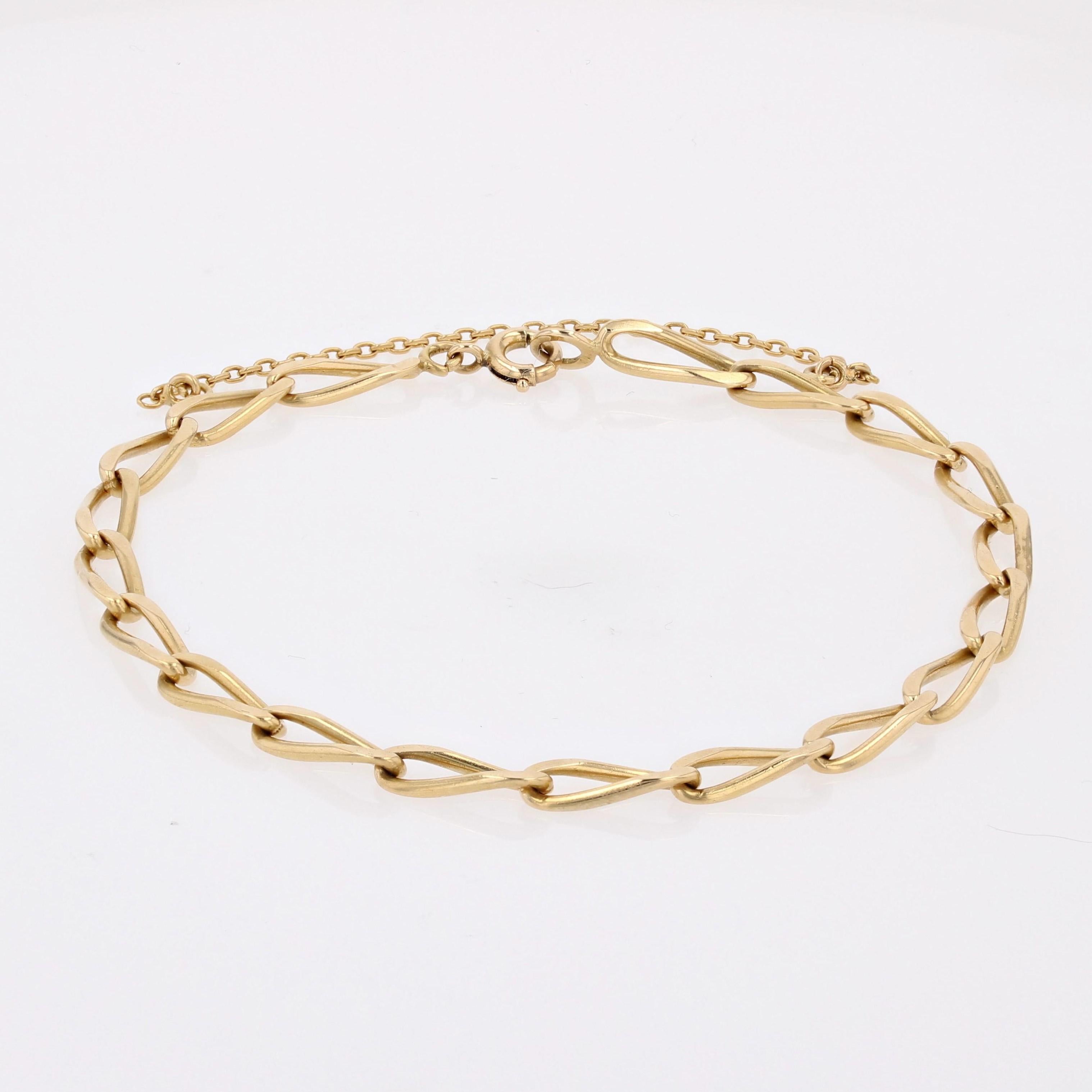 French, Modern 18 Karat Yellow Gold Rectangular Links Curb Bracelet For Sale 2