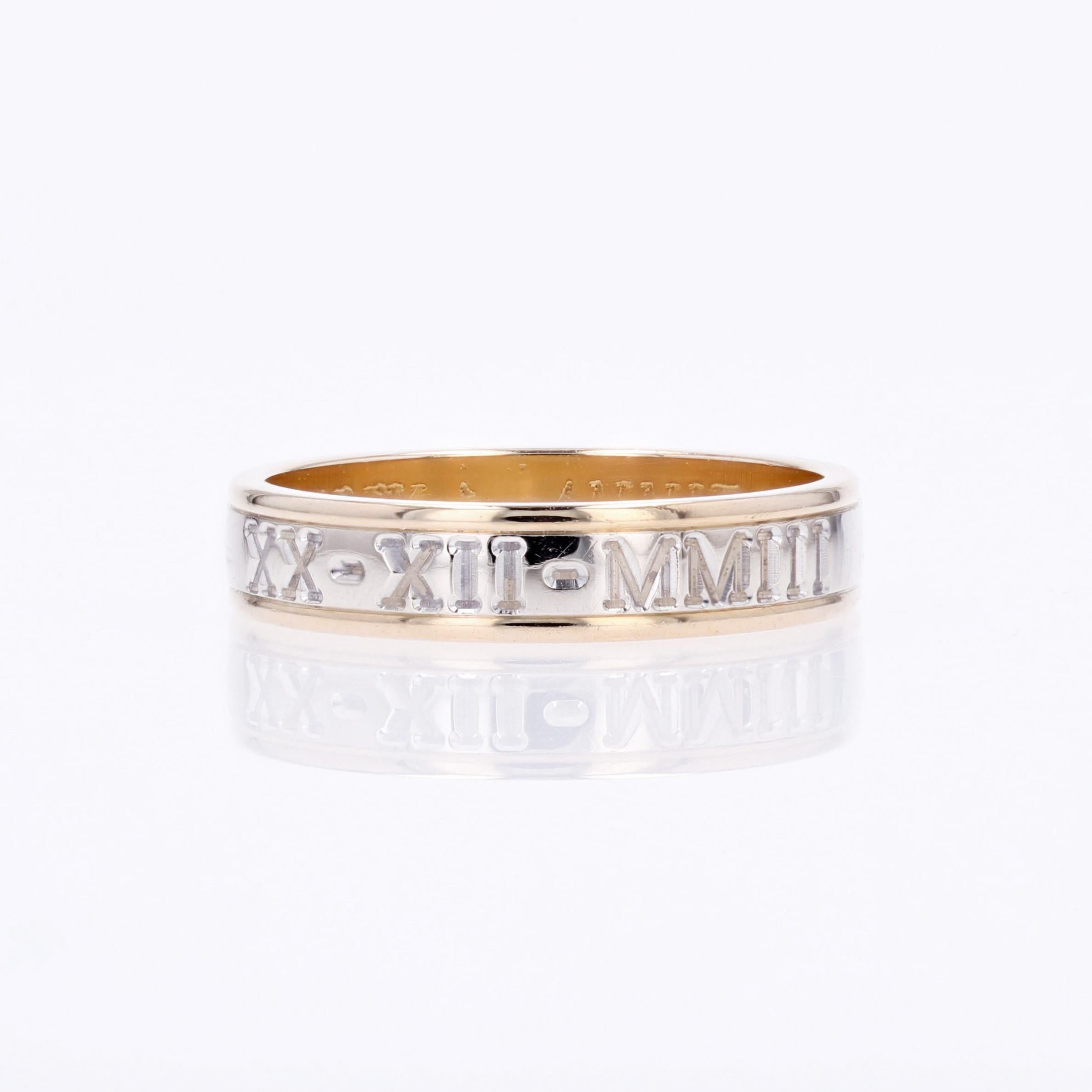 Moderne Bague femme moderne française gravée en or jaune et blanc 18 carats en vente