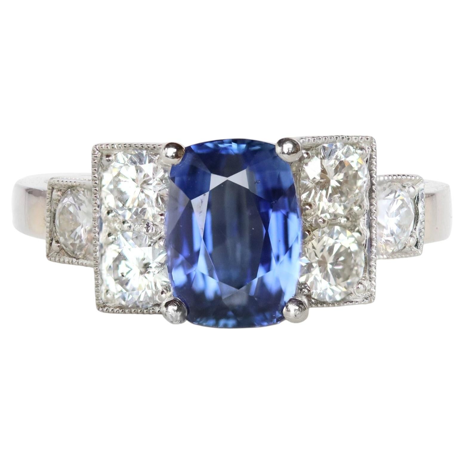 Anello moderno francese con zaffiro e diamanti da 2,03 carati in stile Art Deco in vendita