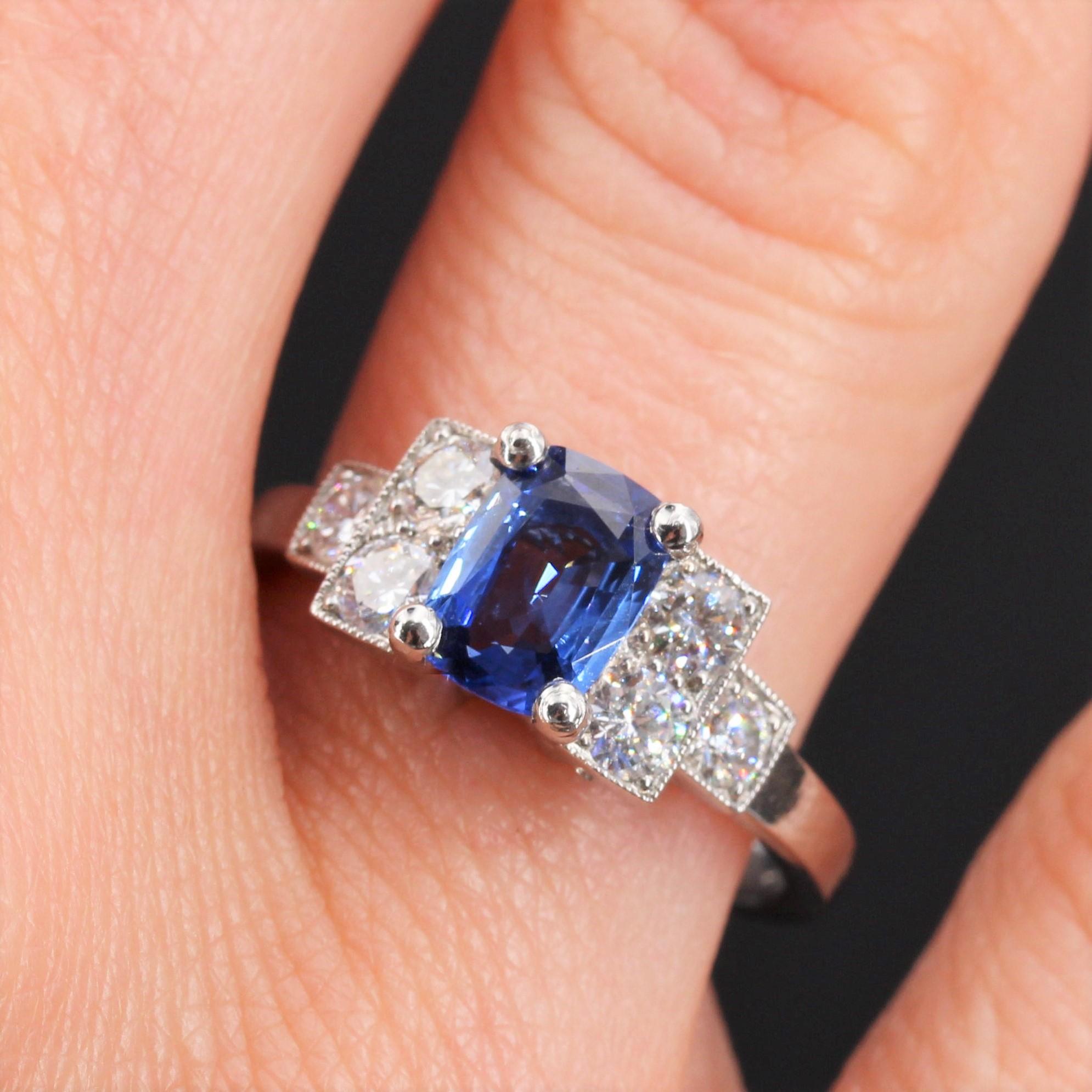 Women's French Modern 2, 03 Carat Sapphire Diamonds Art Deco Style Ring For Sale