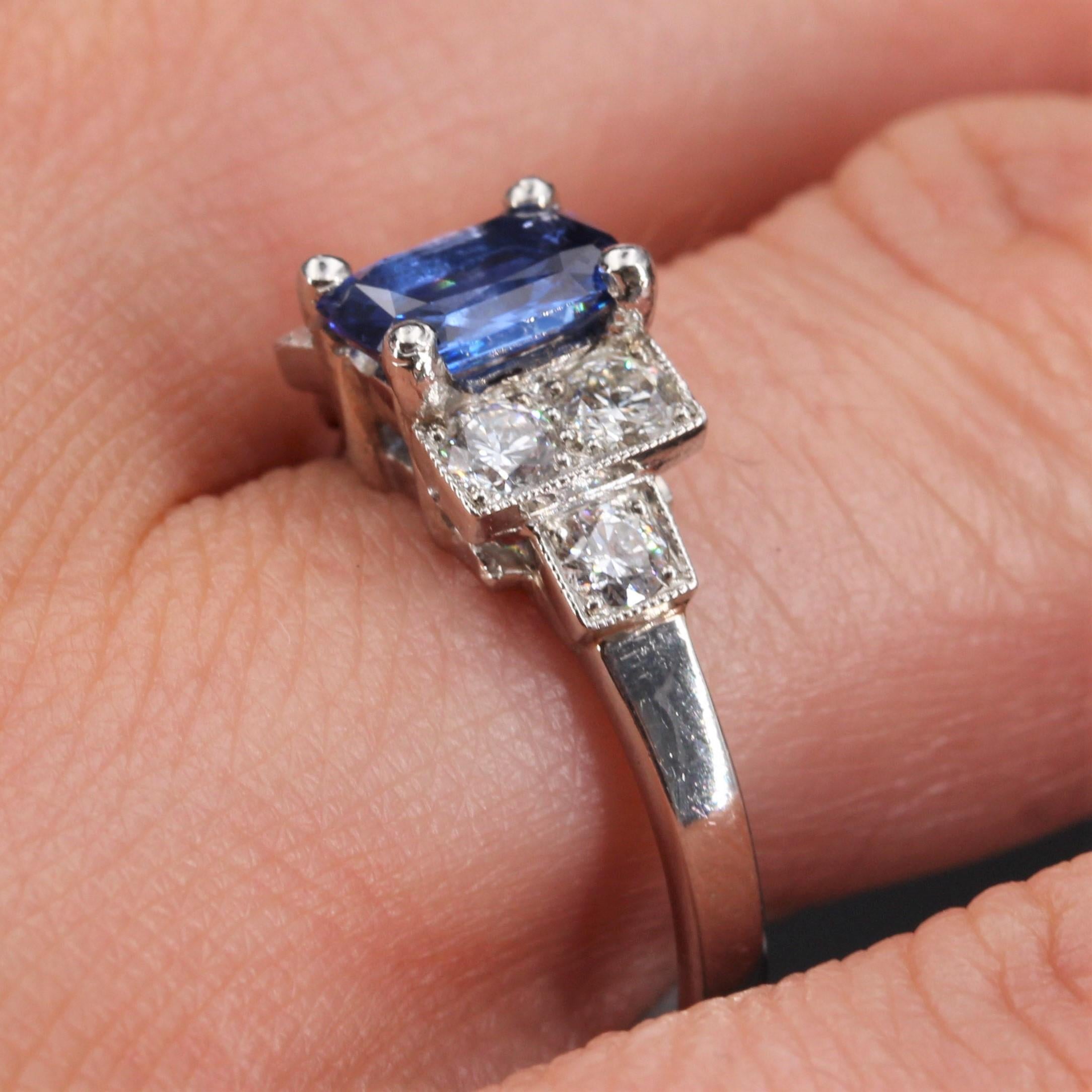 French Modern 2, 03 Carat Sapphire Diamonds Art Deco Style Ring For Sale 4