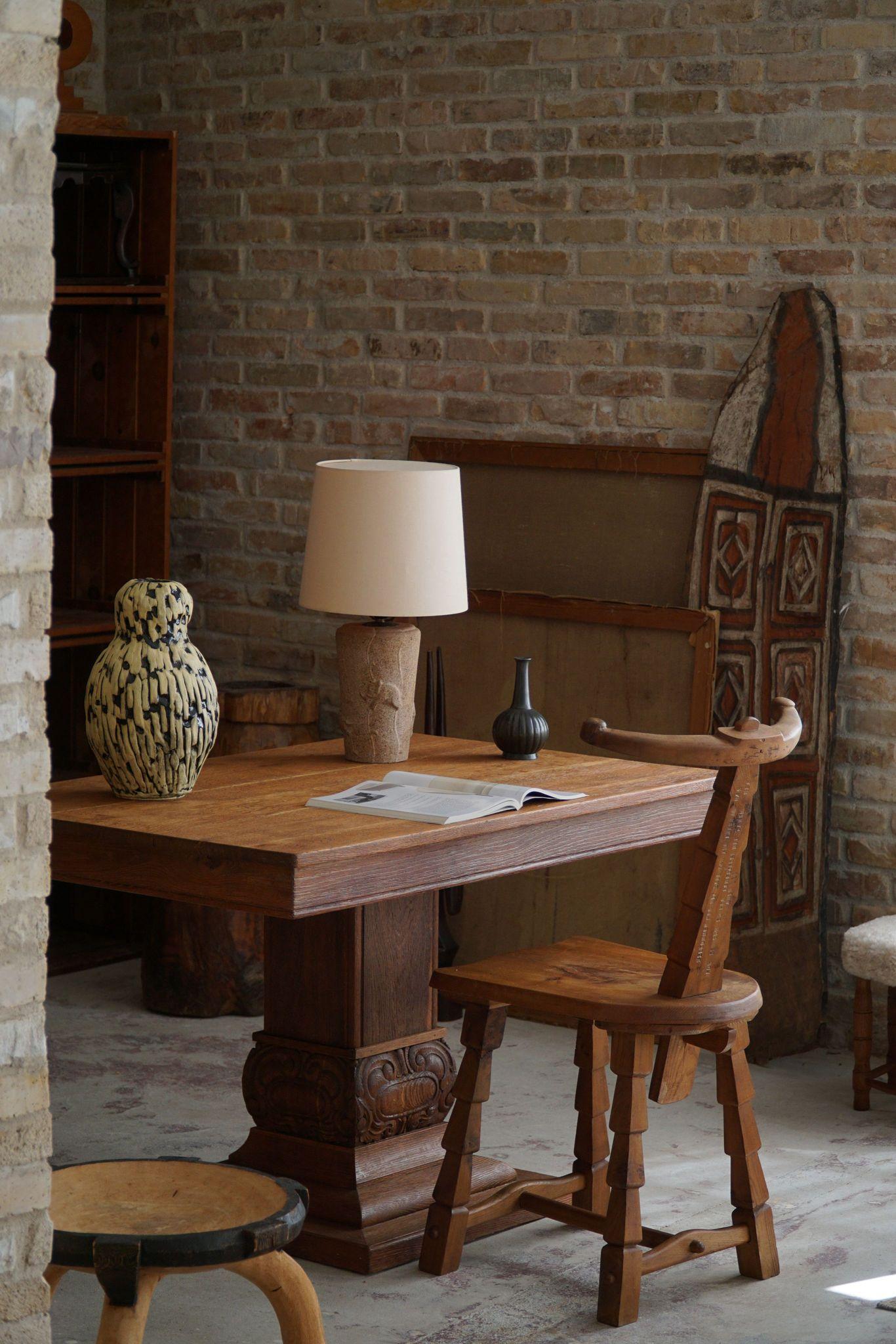 Art déco Lampe de table moderne française en pierre avec motifs d'éléphants, 1970 en vente