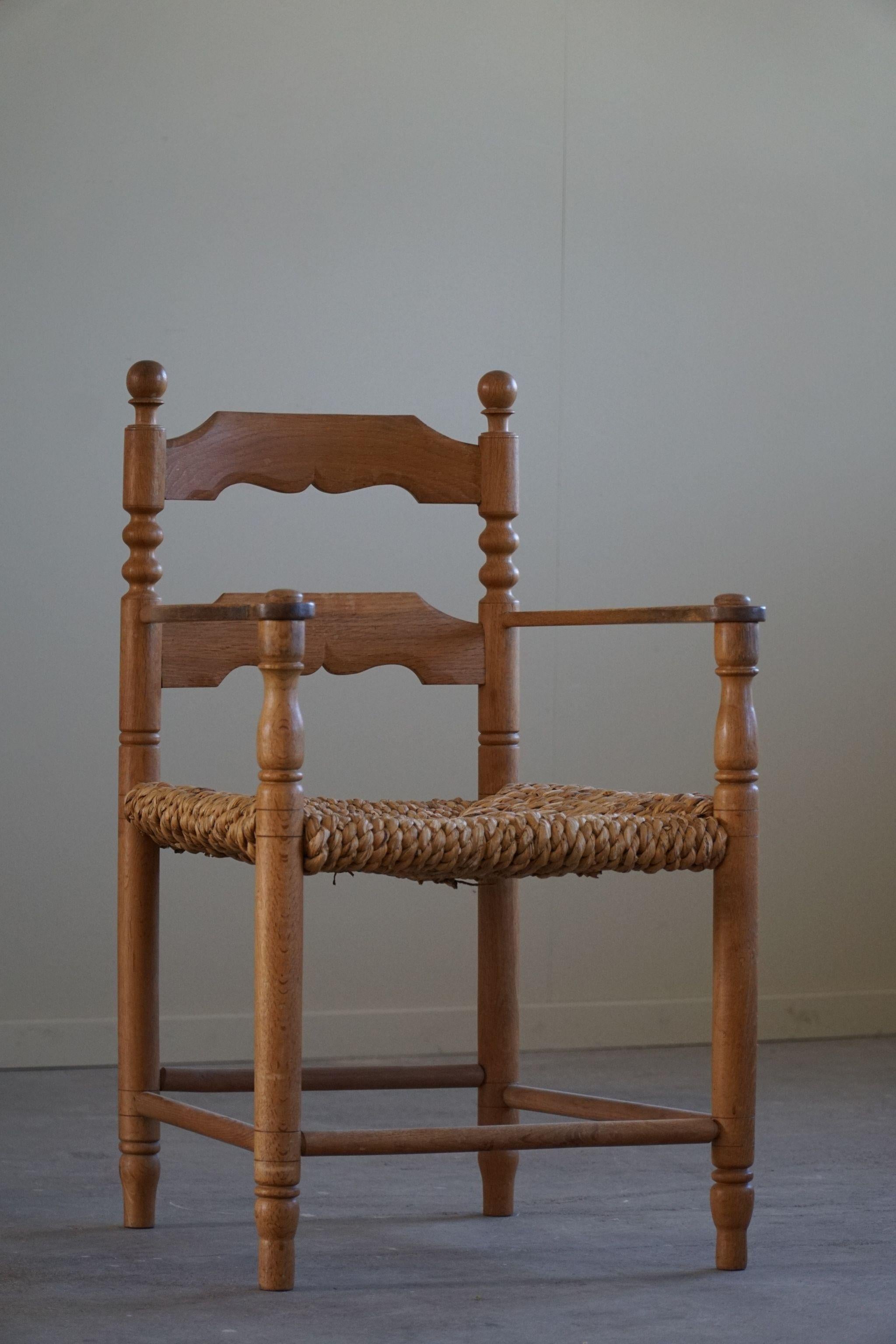 French Modern, Armchair, Oak & Woven Seagrass, Charles Dudouyt Style, 1950s In Good Condition For Sale In Odense, DK