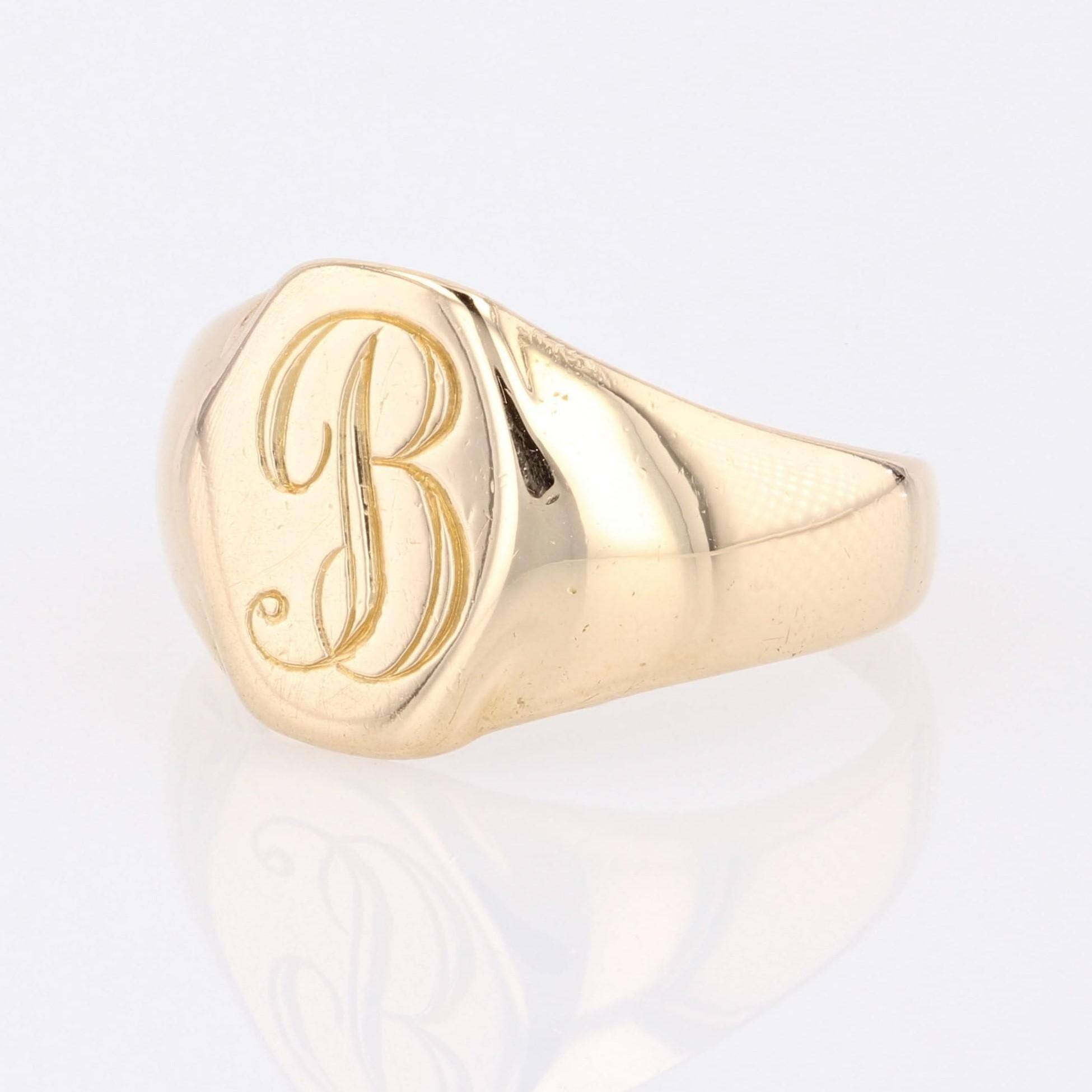 French Modern B Letter 18 Karat Yellow Gold Signet Ring In Excellent Condition For Sale In Poitiers, FR