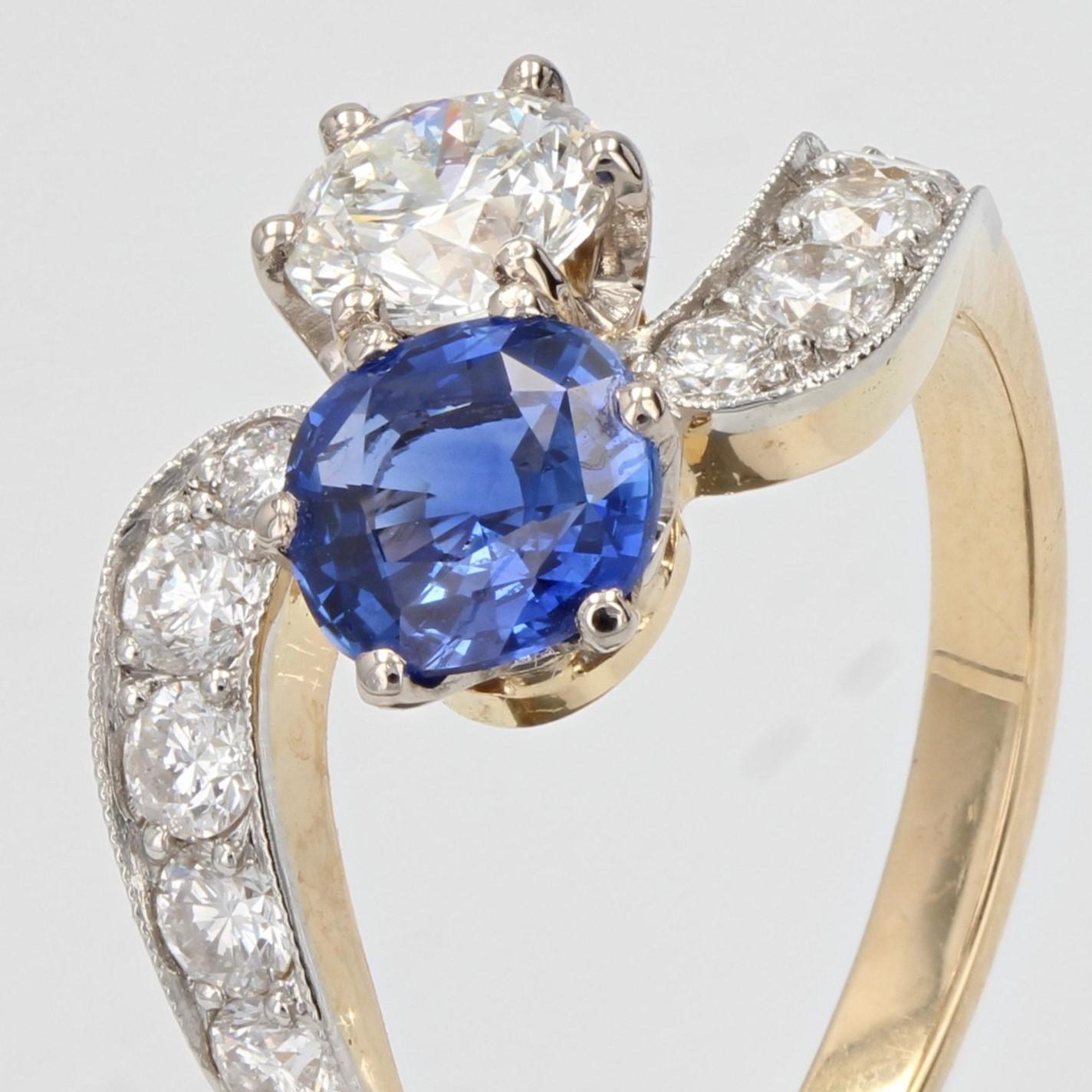French Modern Blue Sapphire Diamonds 18 Karat Yellow Gold You and Me Ring For Sale 2