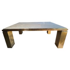 Mesa de comedor francesa moderna de latón y travertino
