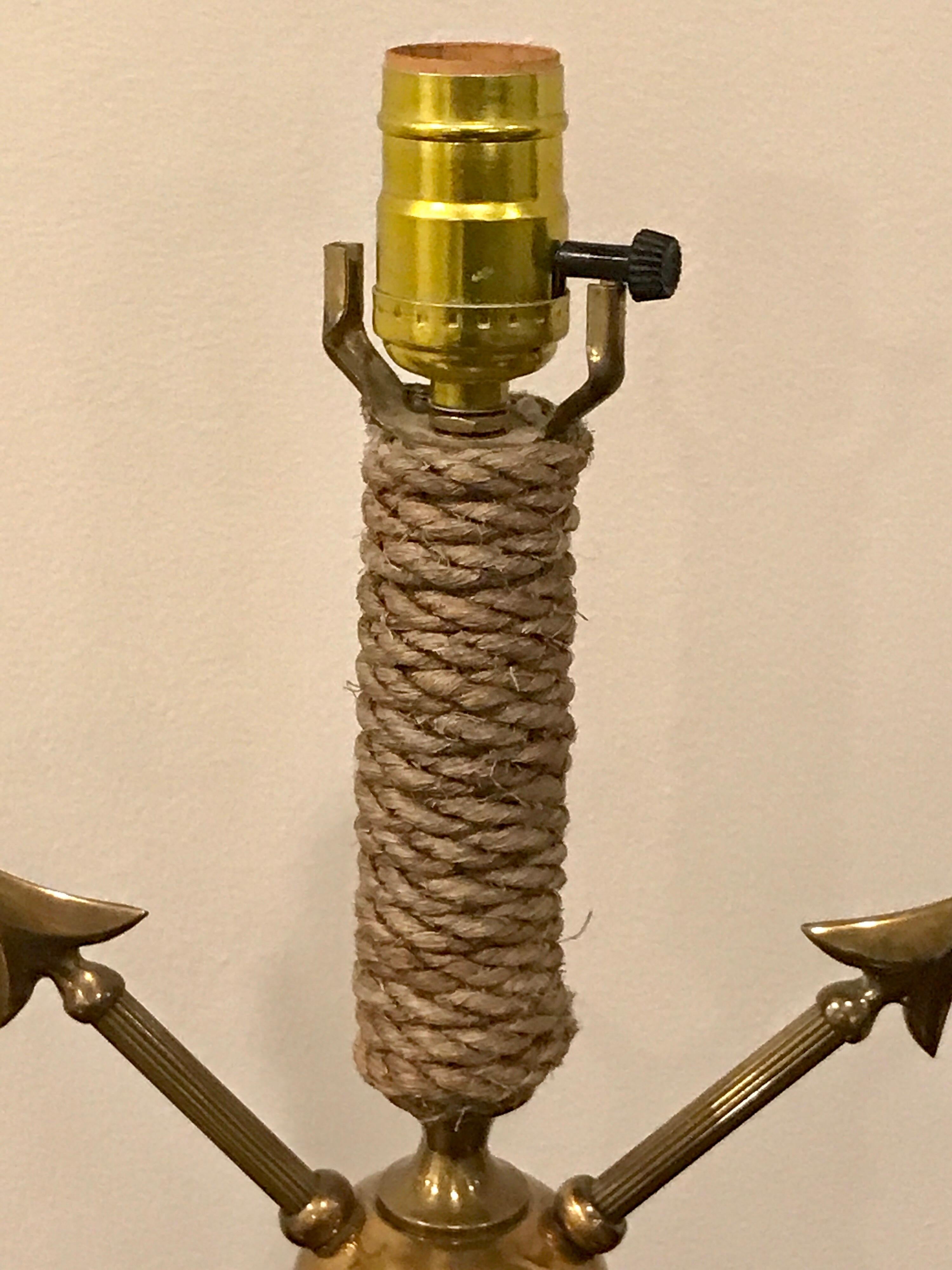 French Modern Brass Arrow and Rope Motif Lamp In Good Condition In Atlanta, GA