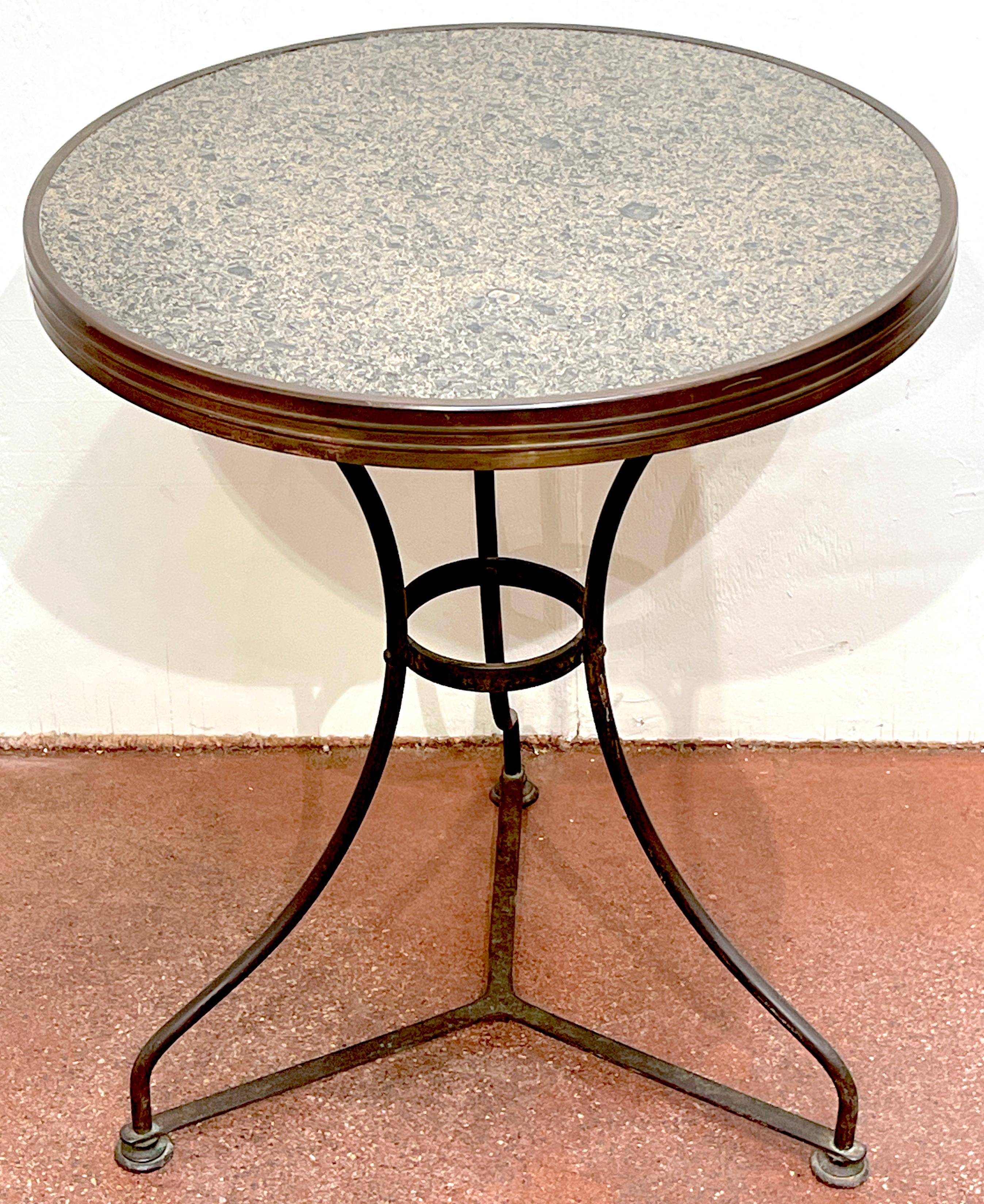20ième siècle Table de bistrot ou Gueridon en bronze et marbre The Moderns en vente