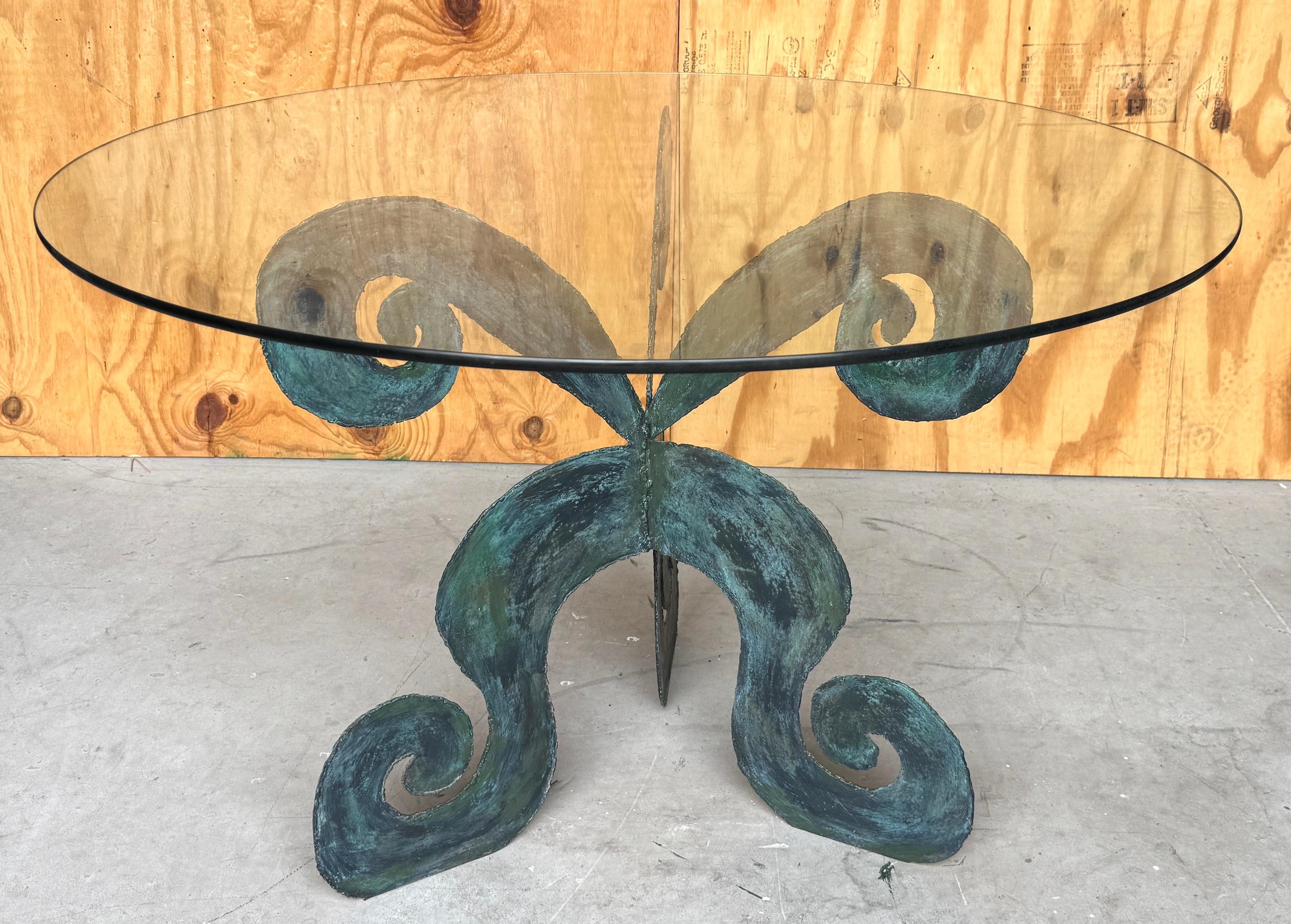Französischer Moderner Bronzetisch mit dreiteiliger Schnecke, CIRCA 1980er Jahre im Zustand „Gut“ im Angebot in West Palm Beach, FL