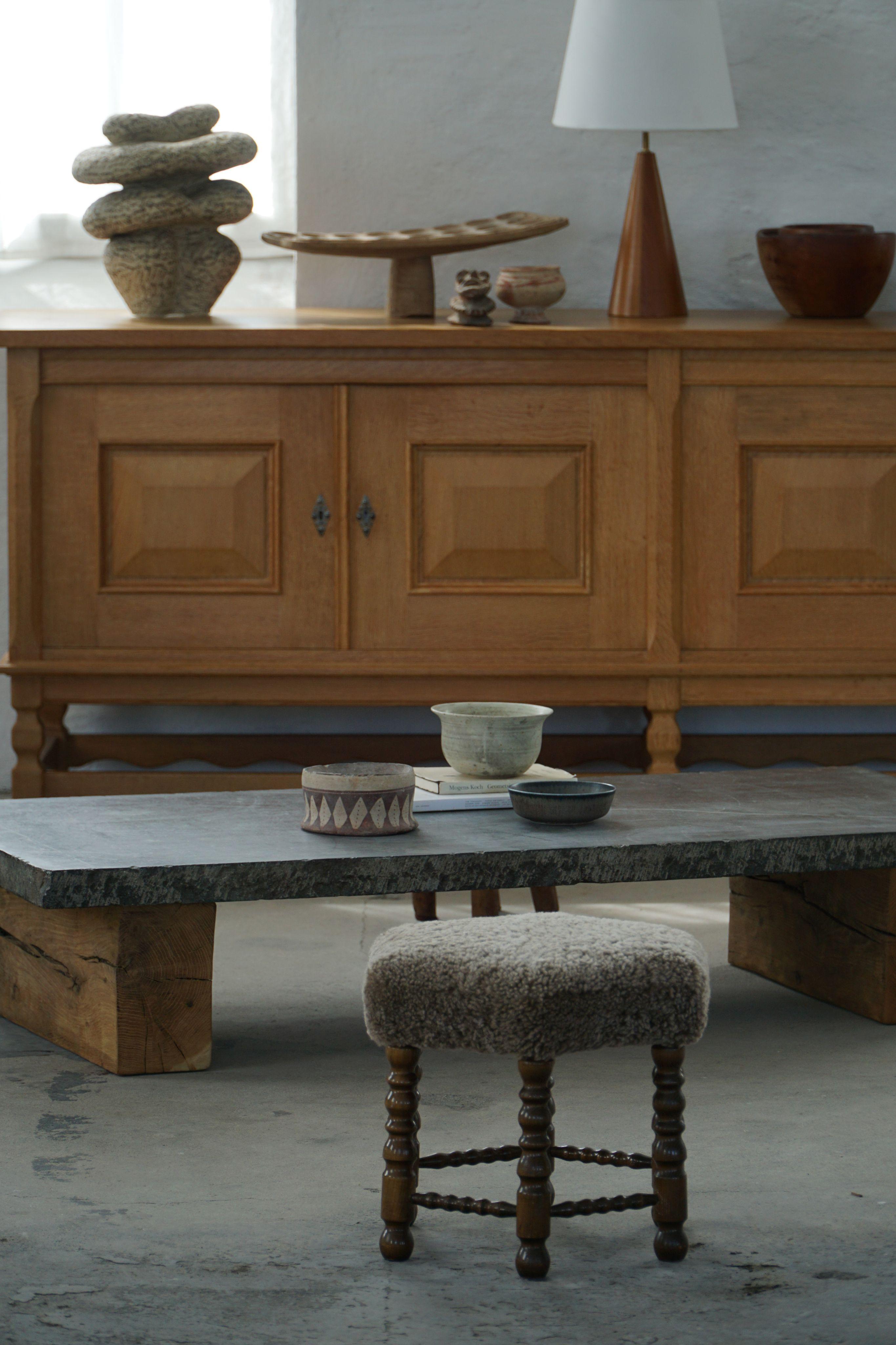 French Modern, Brutalist Stone Slab Coffee Table with Solid Wooden Legs, 1960s For Sale 8