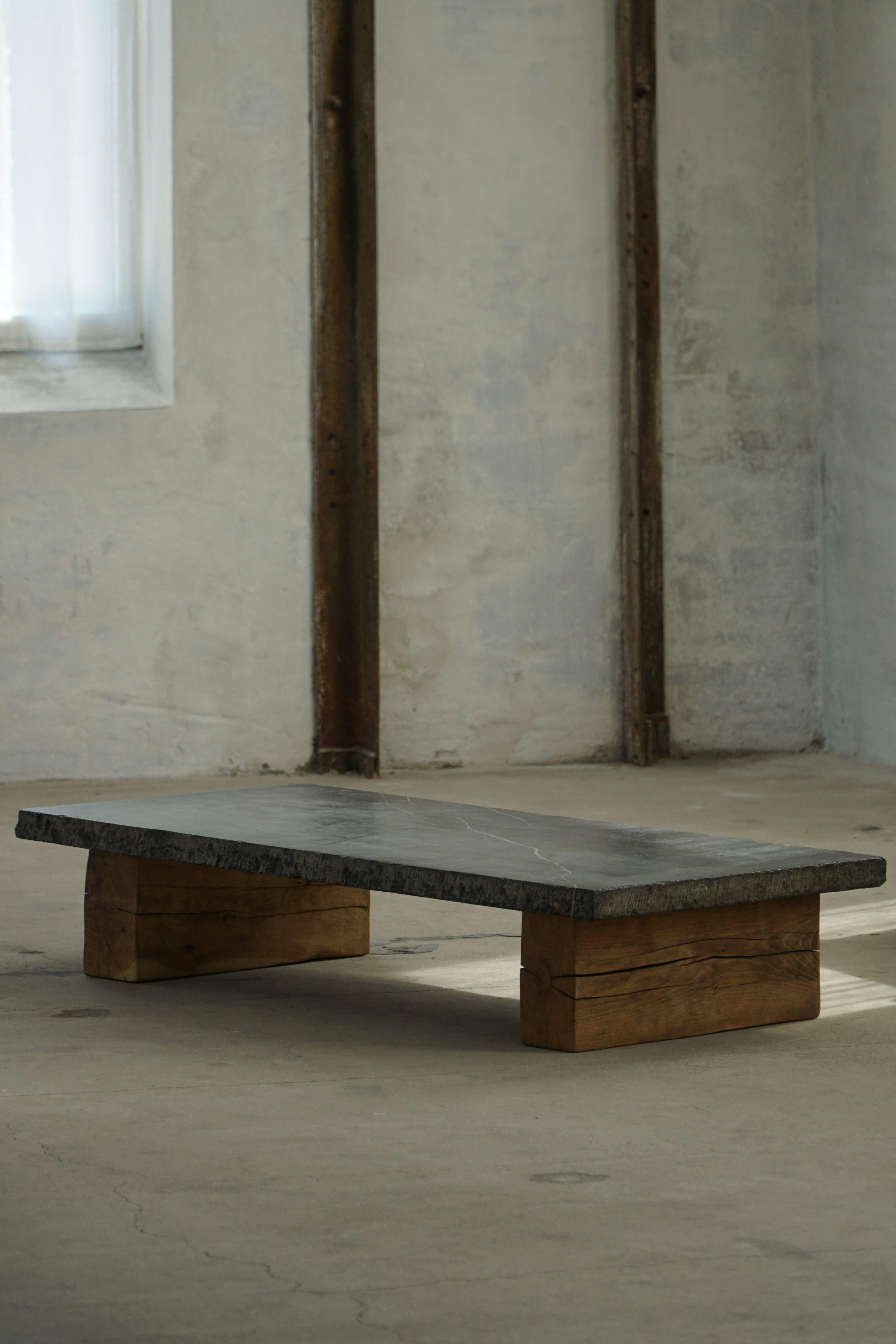 French Modern, Brutalist Stone Slab Coffee Table with Solid Wooden Legs, 1960s For Sale 4
