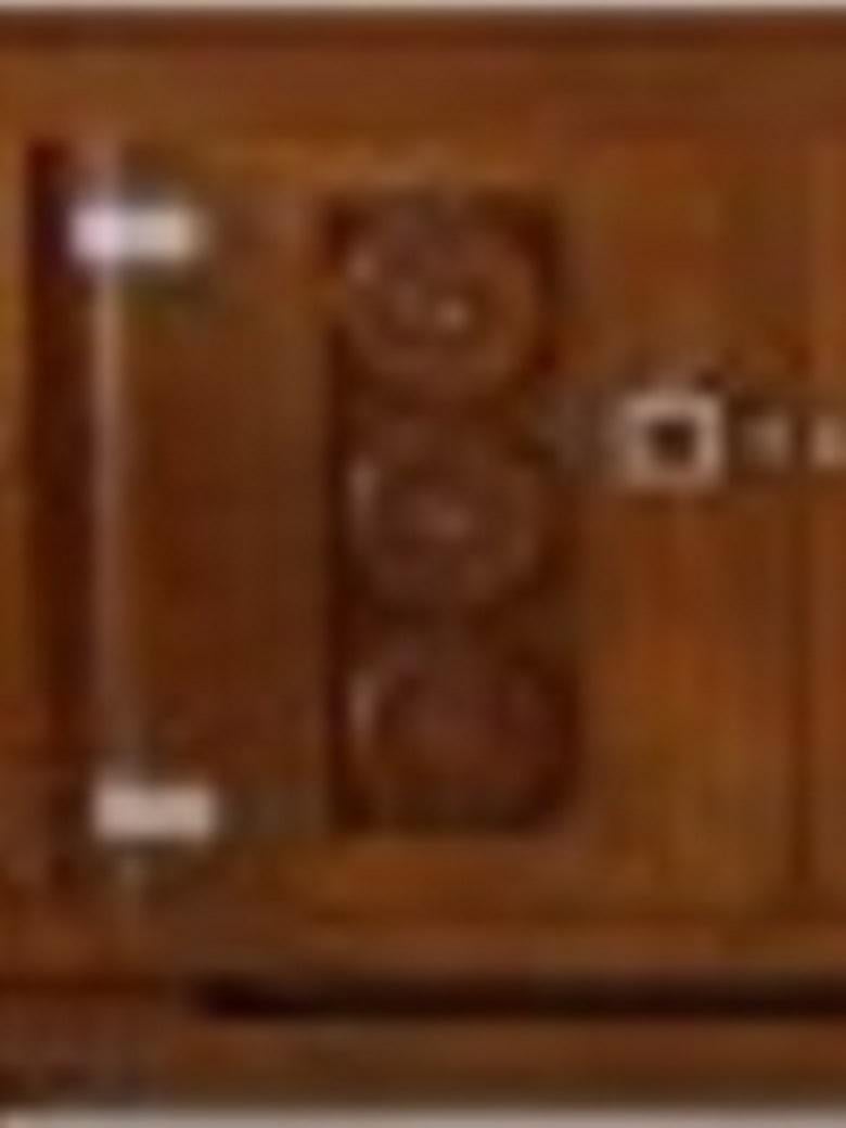 Francese Credenza moderna francese a 4 ante in castagno, Charles Dudouyt in vendita