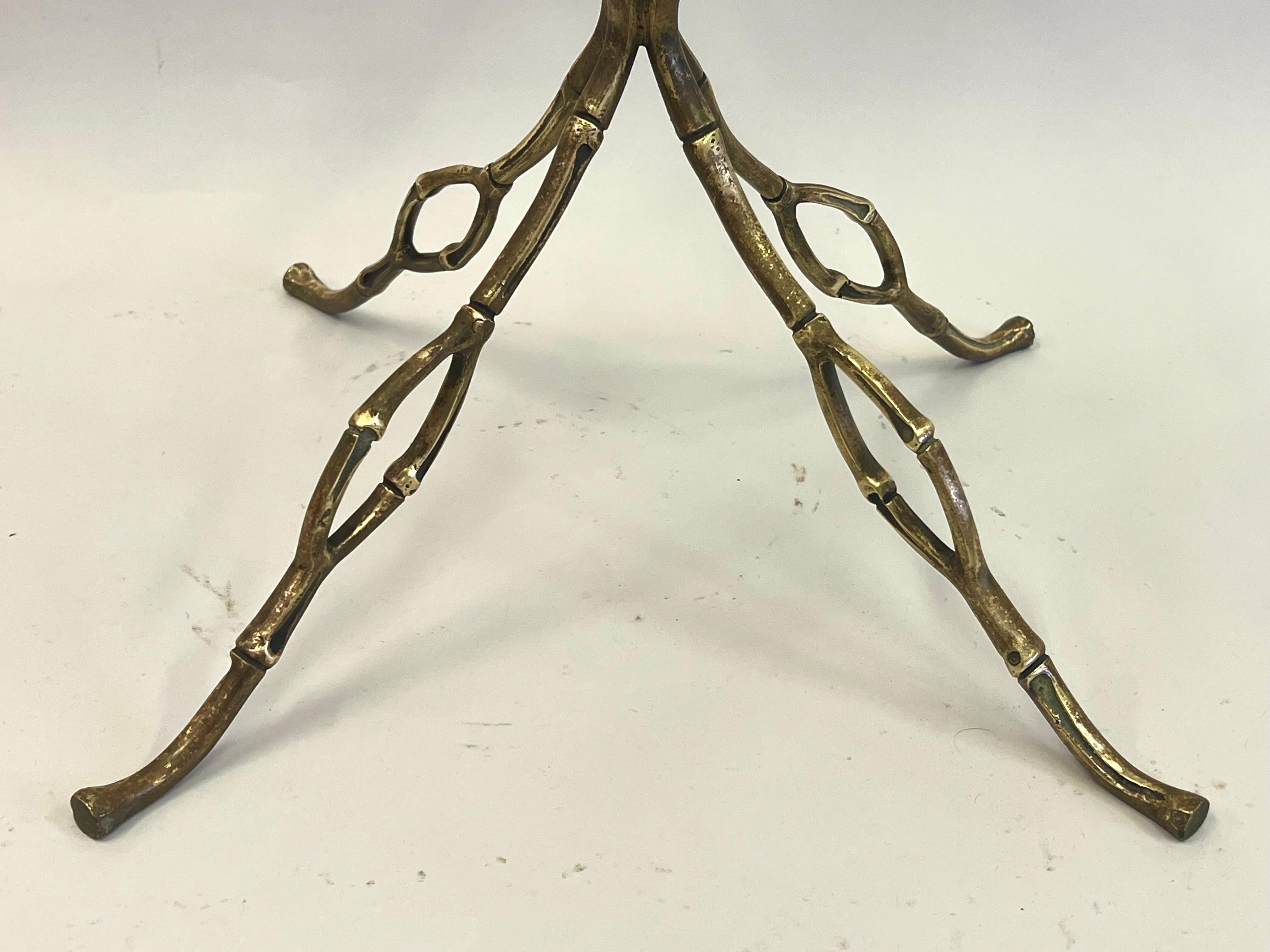 Französischer Modern Craftsman Beistell- oder Couchtisch aus vergoldeter Bronze im Stil von Giacometti  im Angebot 2