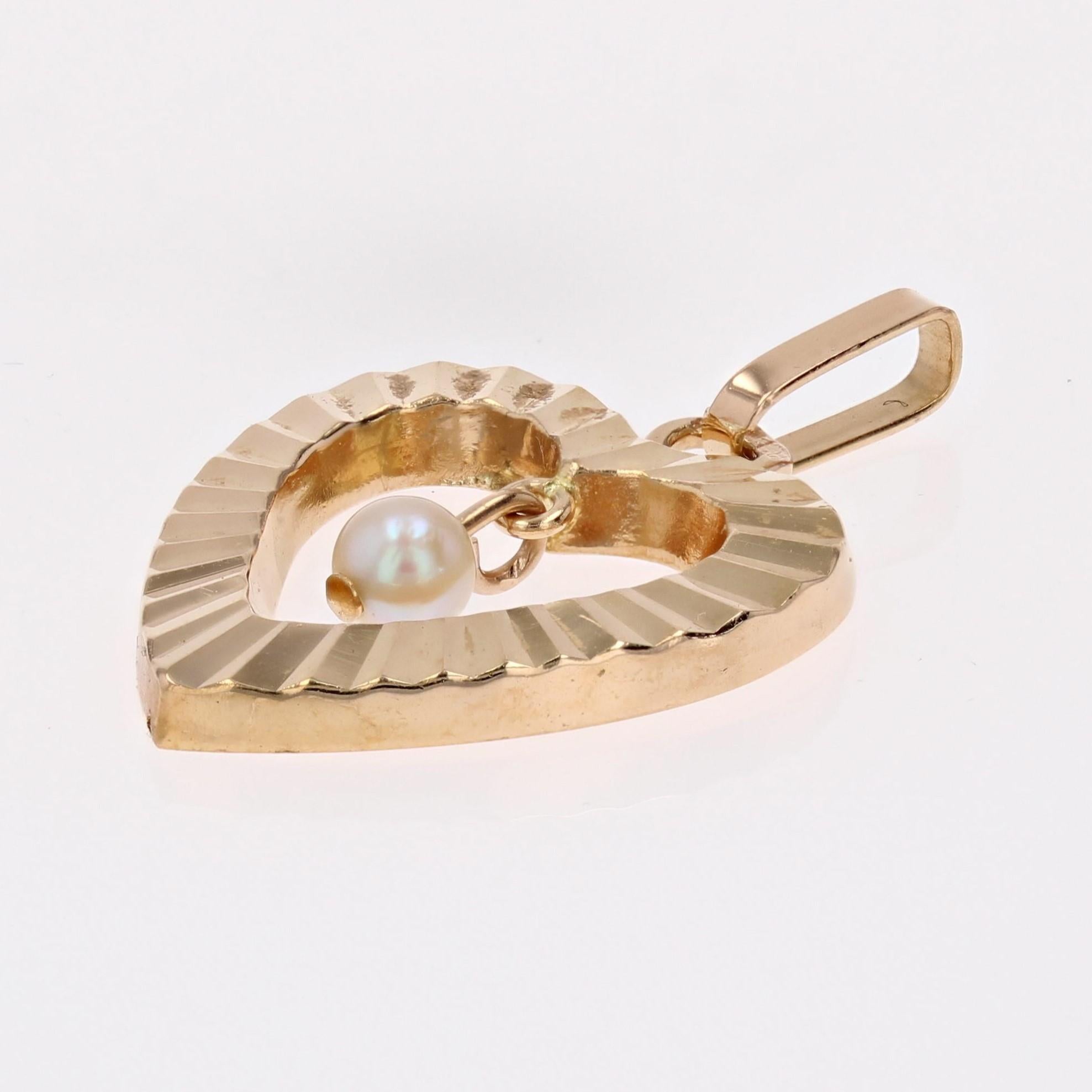 Bead French Modern Cultured Pearl 18 Karat Yellow Gold Heart Shape Pendant