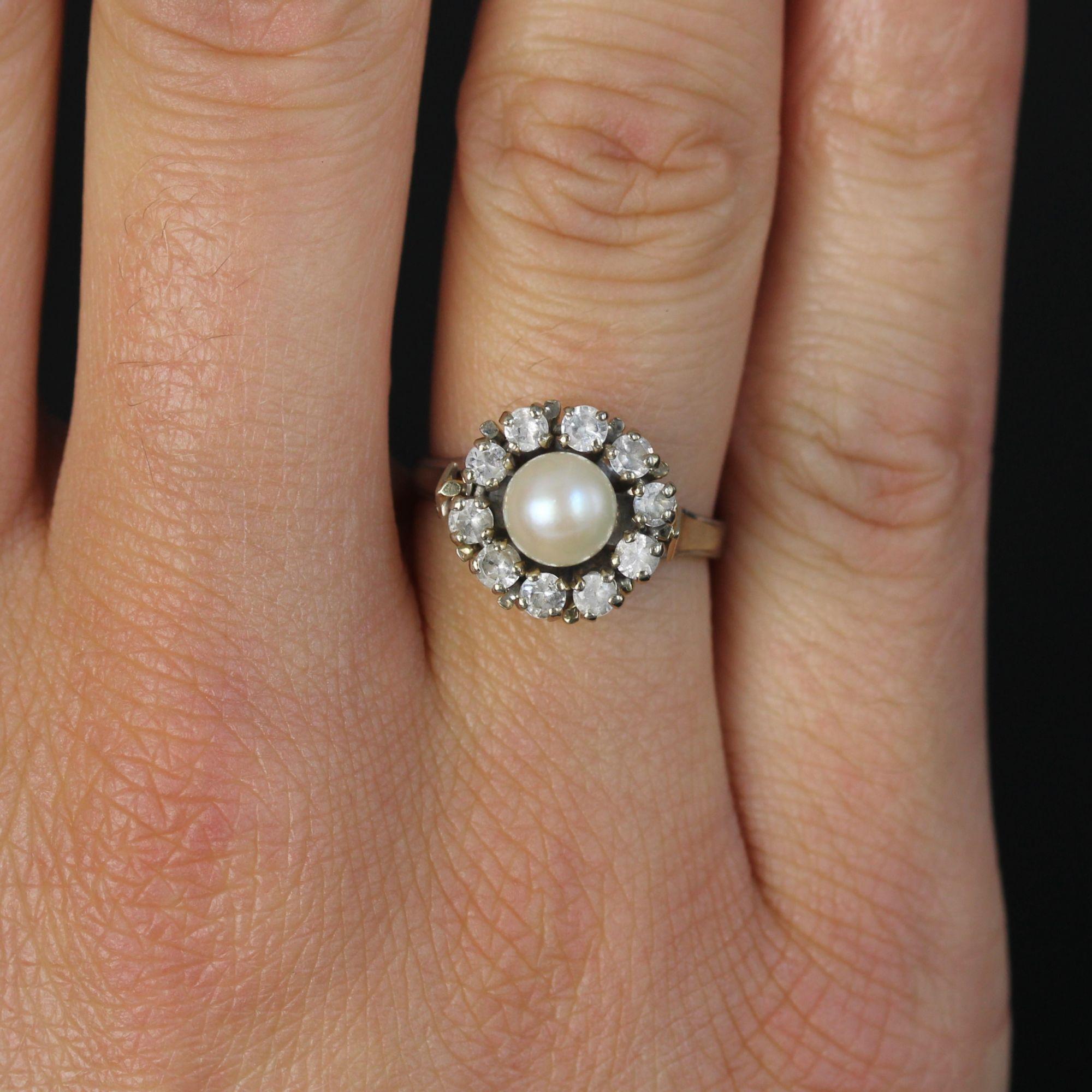 Women's French Modern Cultured Pearl White Sapphires 18 Karat White Gold Daisy Ring For Sale