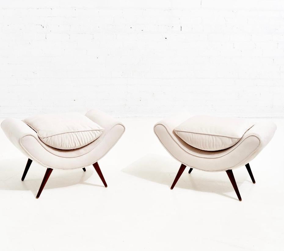 French Modern curved splay leg stools with walnut legs and white velvet upholstery. 1970, Original.