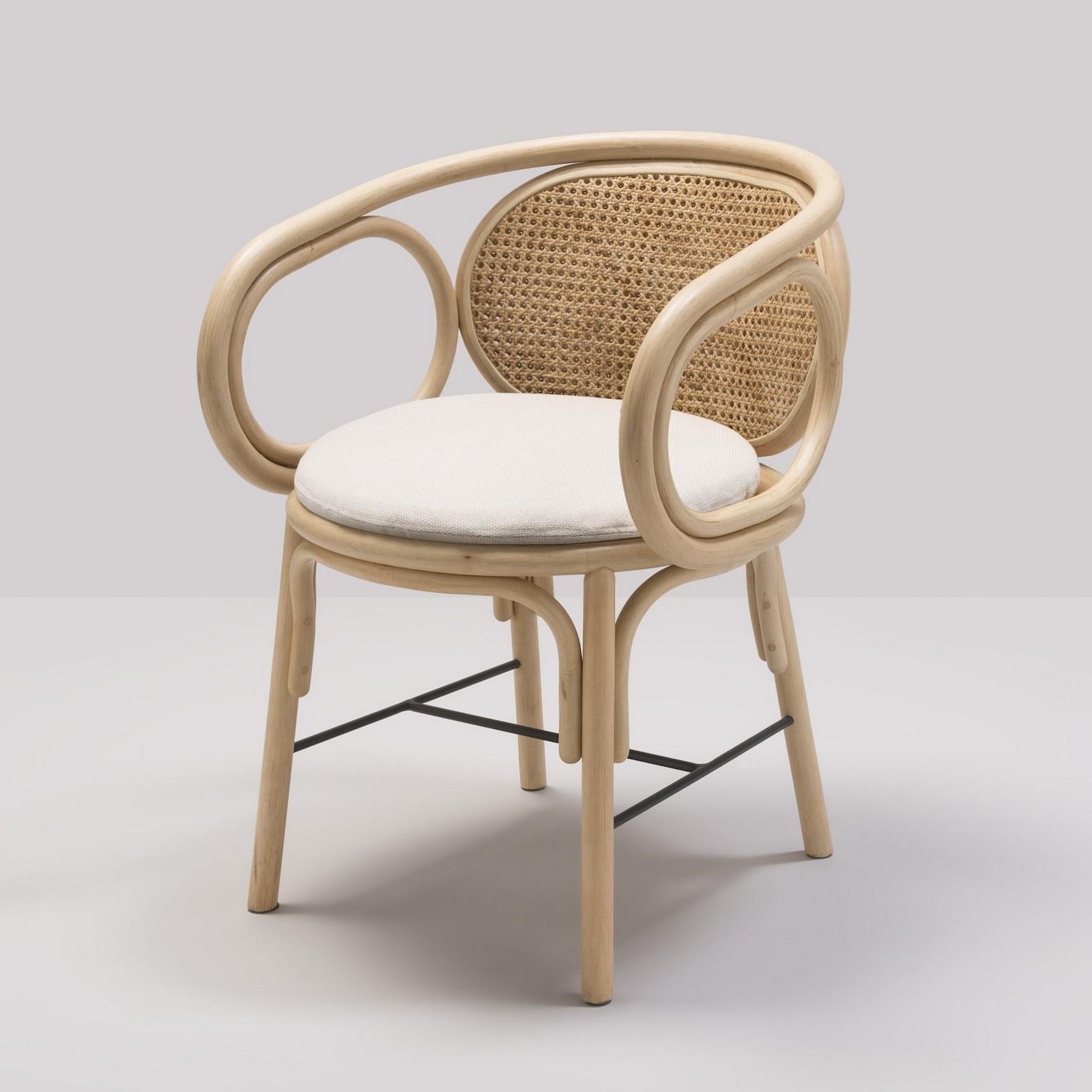 French Modern Design Curved Rattan and Handcrafted Woven Cane Wicker Armchair  In New Condition In Tourcoing, FR