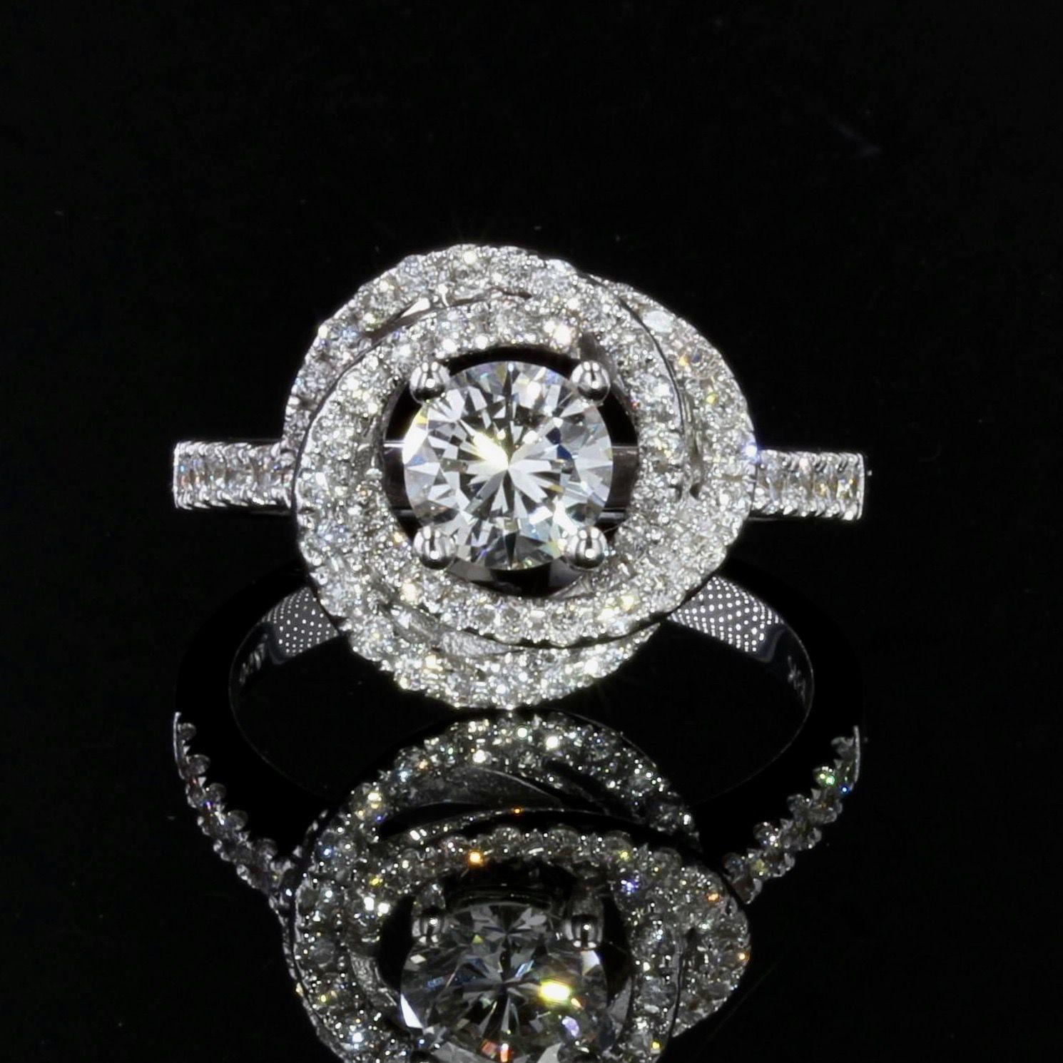 Brilliant Cut French Modern Diamond 18 Karat White Gold Flower Ring For Sale