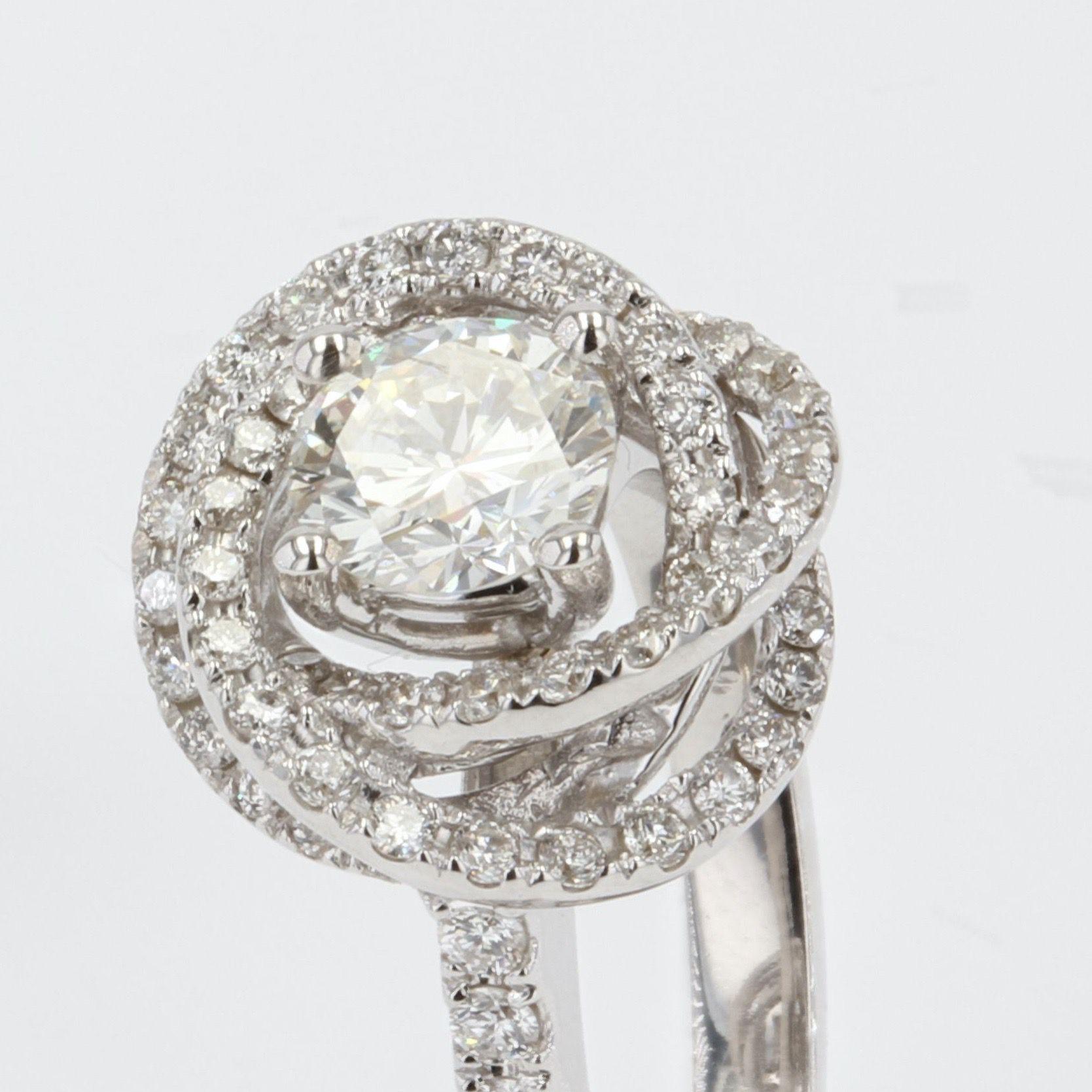 French Modern Diamond 18 Karat White Gold Flower Ring For Sale 2