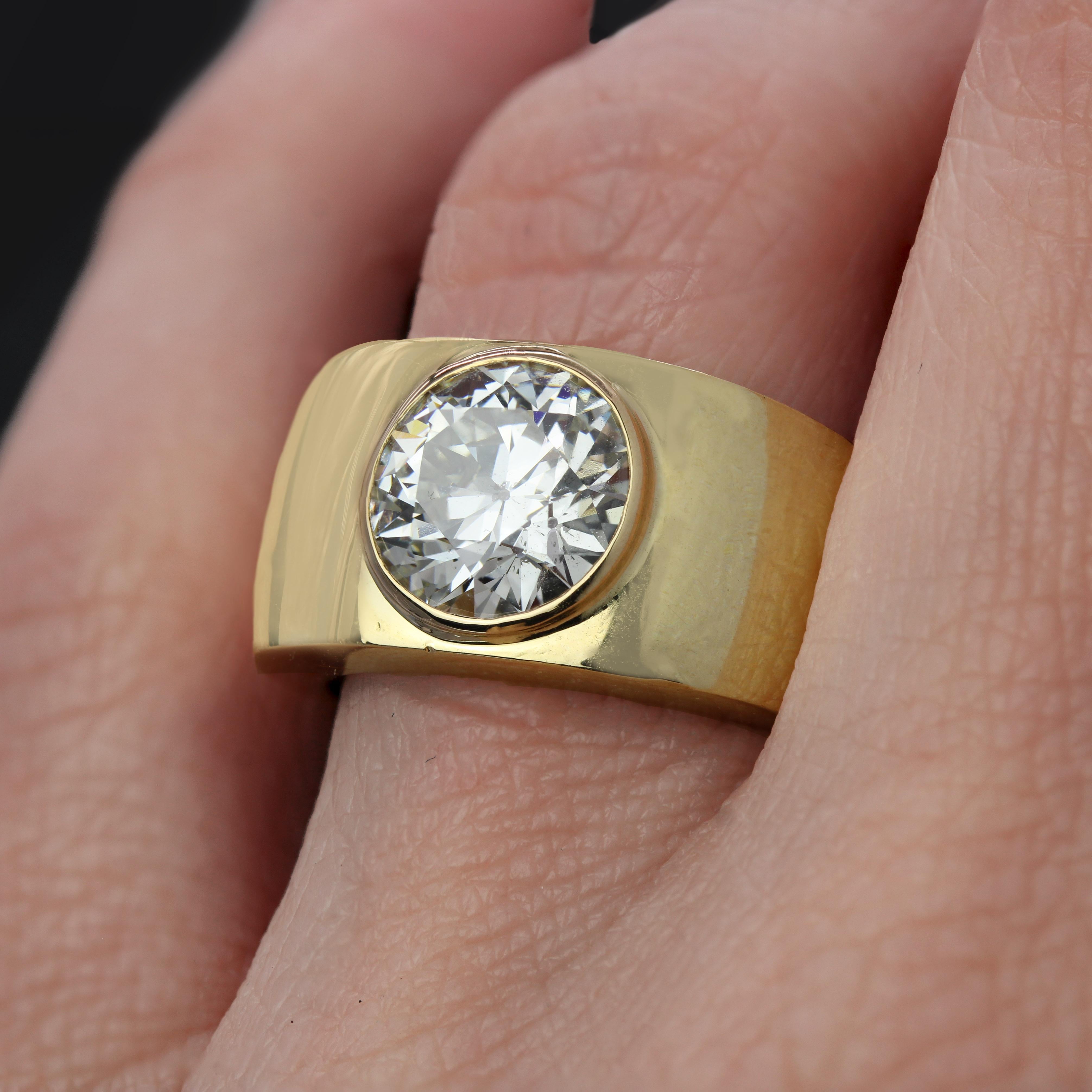French Modern Diamond 18 Karat Yellow Gold Bangle Ring For Sale 8