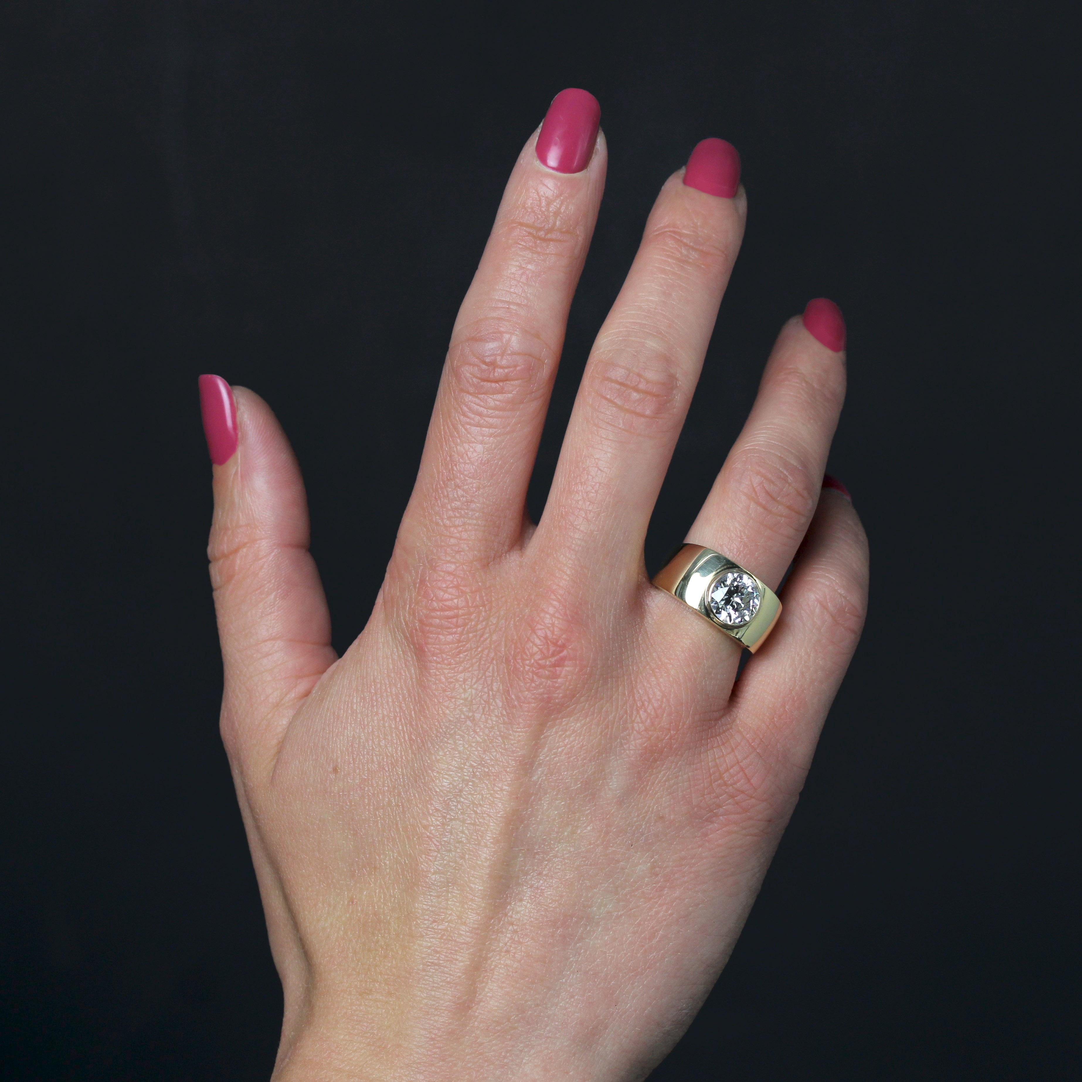 French Modern Diamond 18 Karat Yellow Gold Bangle Ring In Excellent Condition For Sale In Poitiers, FR