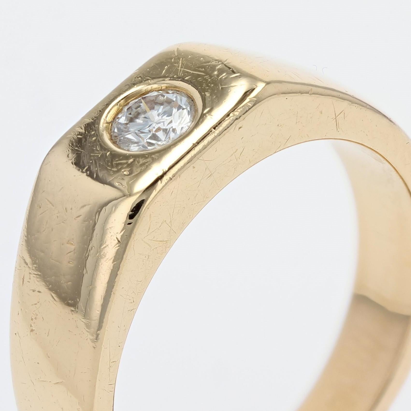 French Modern Diamond 18 Karat Yellow Gold Signet Ring For Sale 2