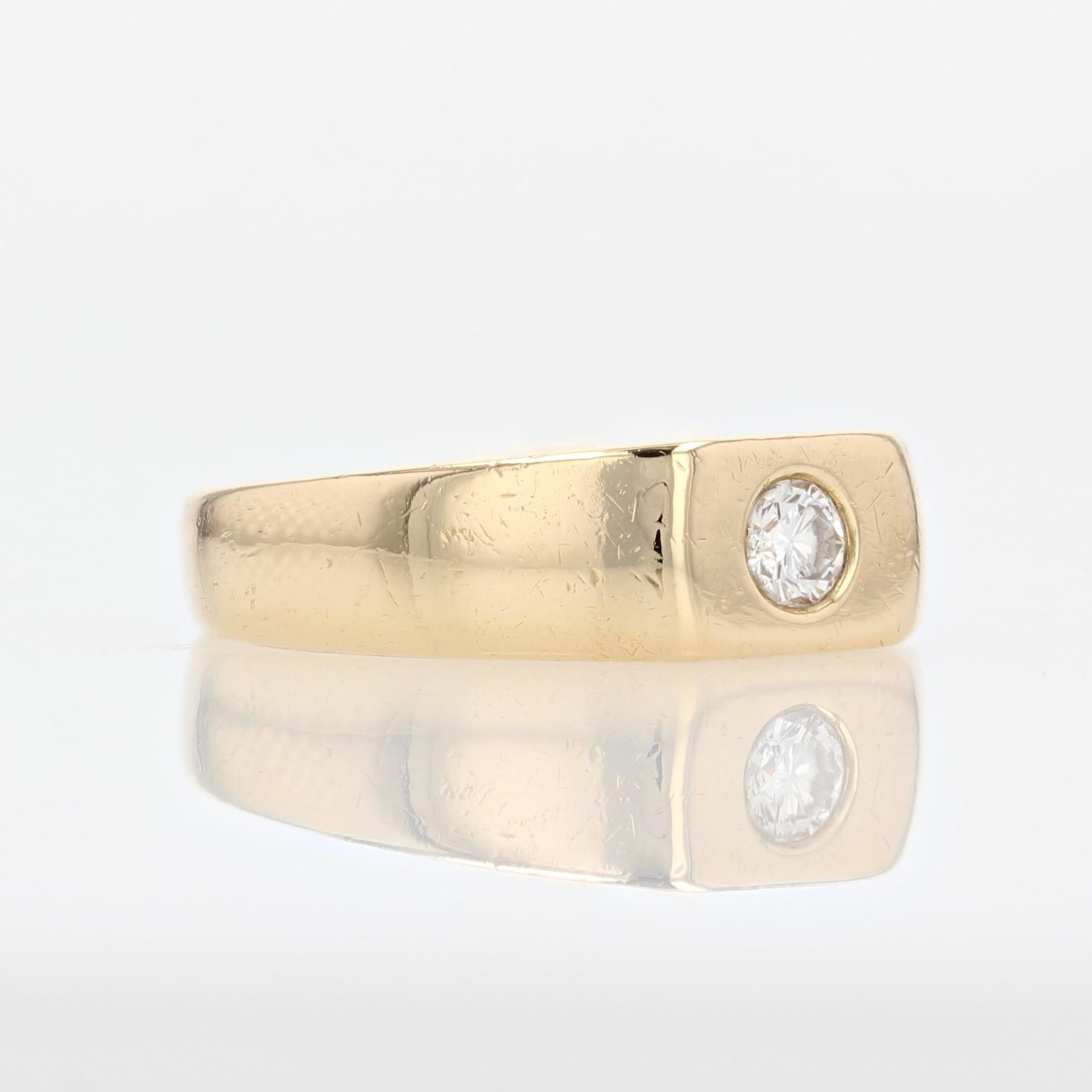 French Modern Diamond 18 Karat Yellow Gold Signet Ring For Sale 3