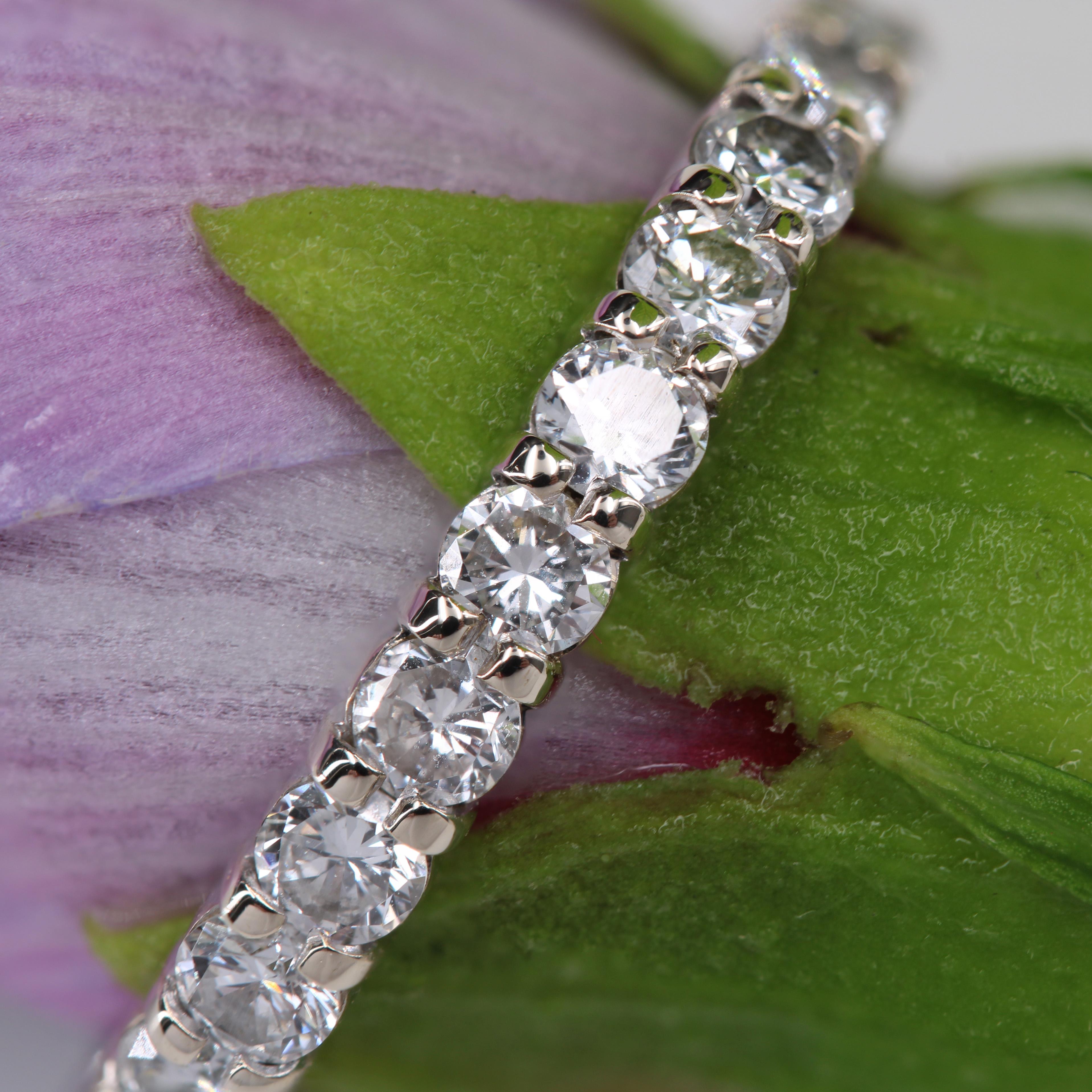 French Modern Diamonds 18 Karat White Gold Wedding Ring For Sale 6