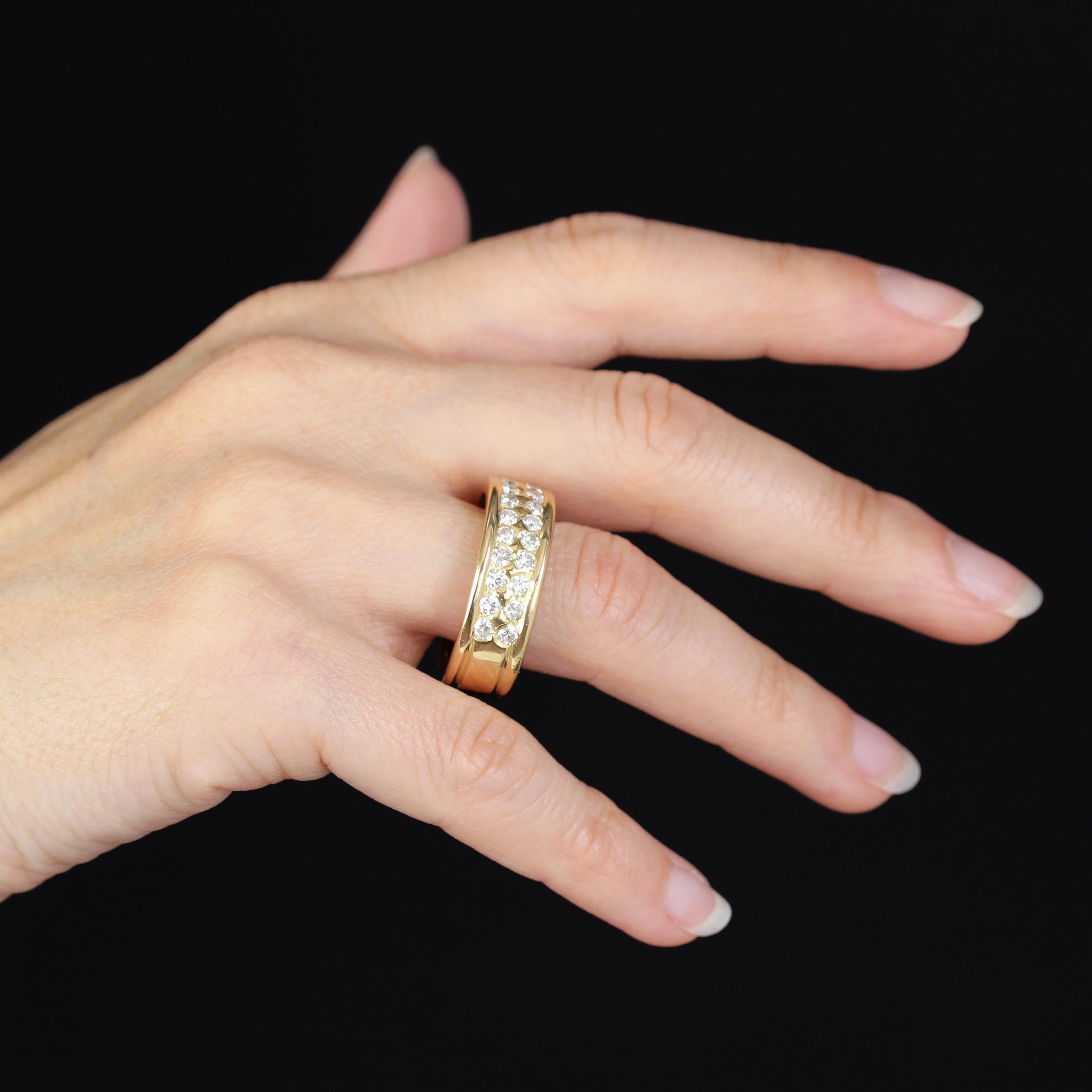 Anello nuziale grande in oro giallo 18 carati con diamanti moderni francesi in vendita 4