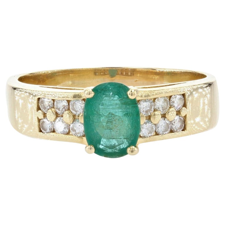French Modern Emerald Diamond 18 Karat Yellow Gold Ring For Sale at 1stDibs