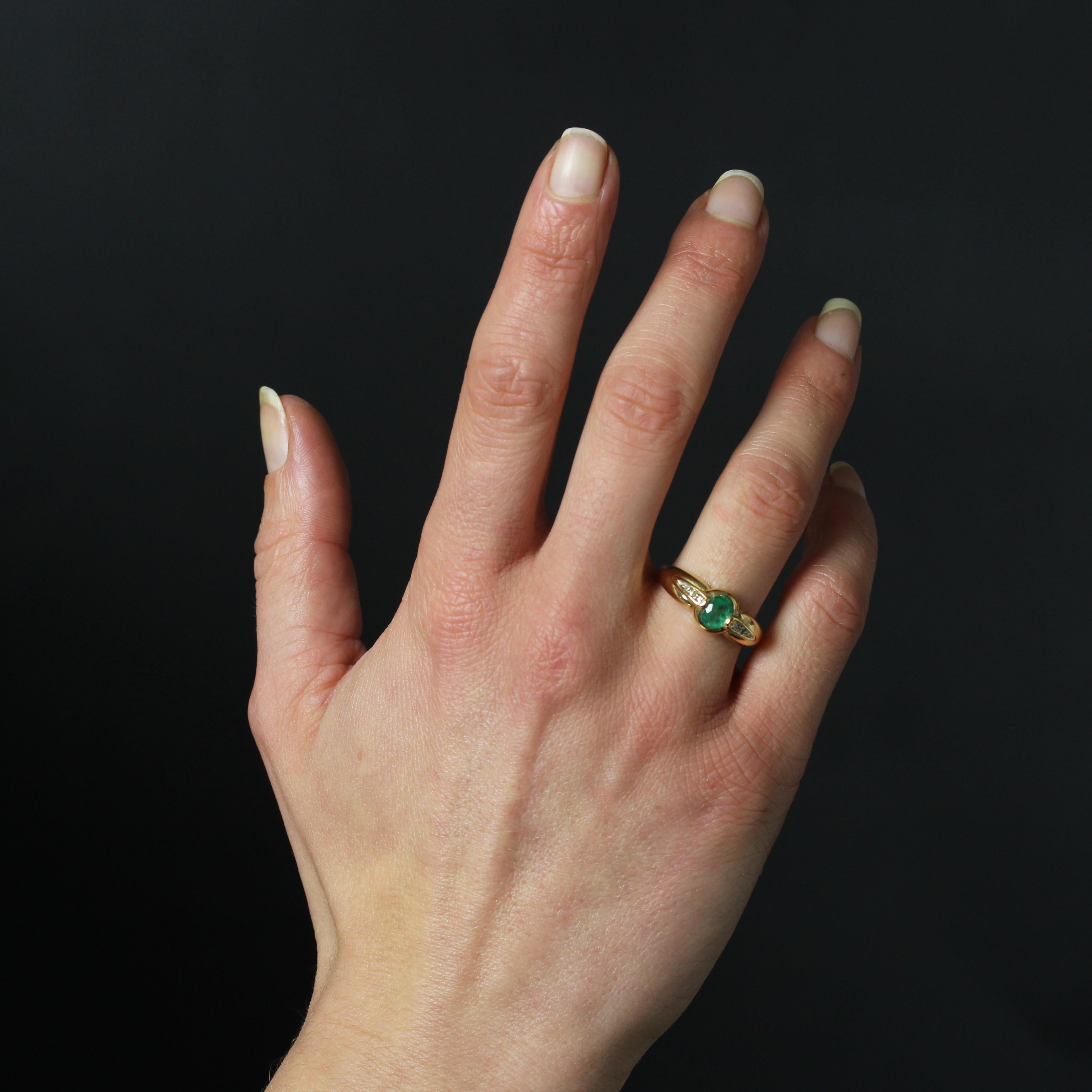 French Modern Emerald Diamonds 18 Karat Yellow Gold Ring In Good Condition For Sale In Poitiers, FR