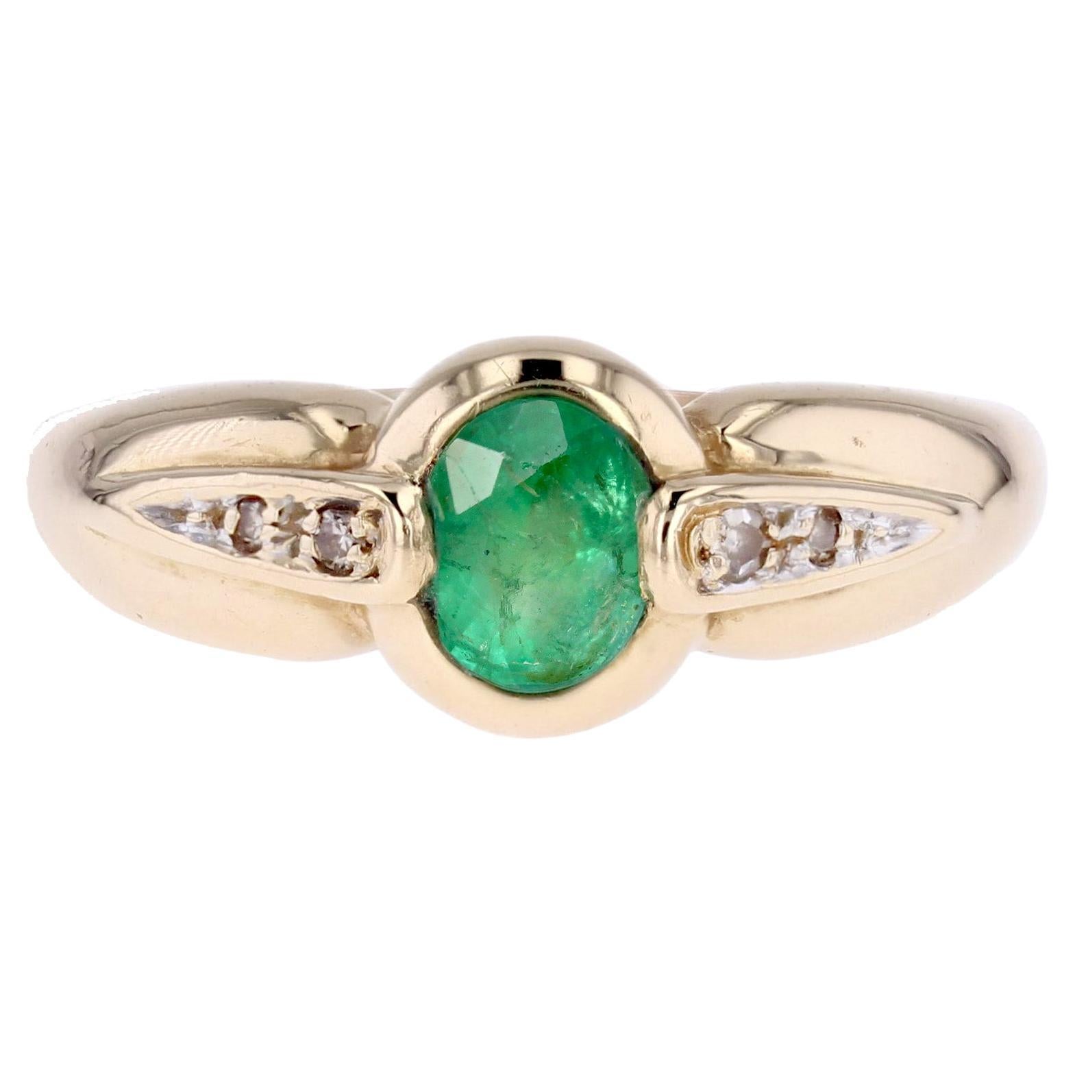 Anillo Moderno Francés Diamantes Esmeralda Oro Amarillo 18 Kilates