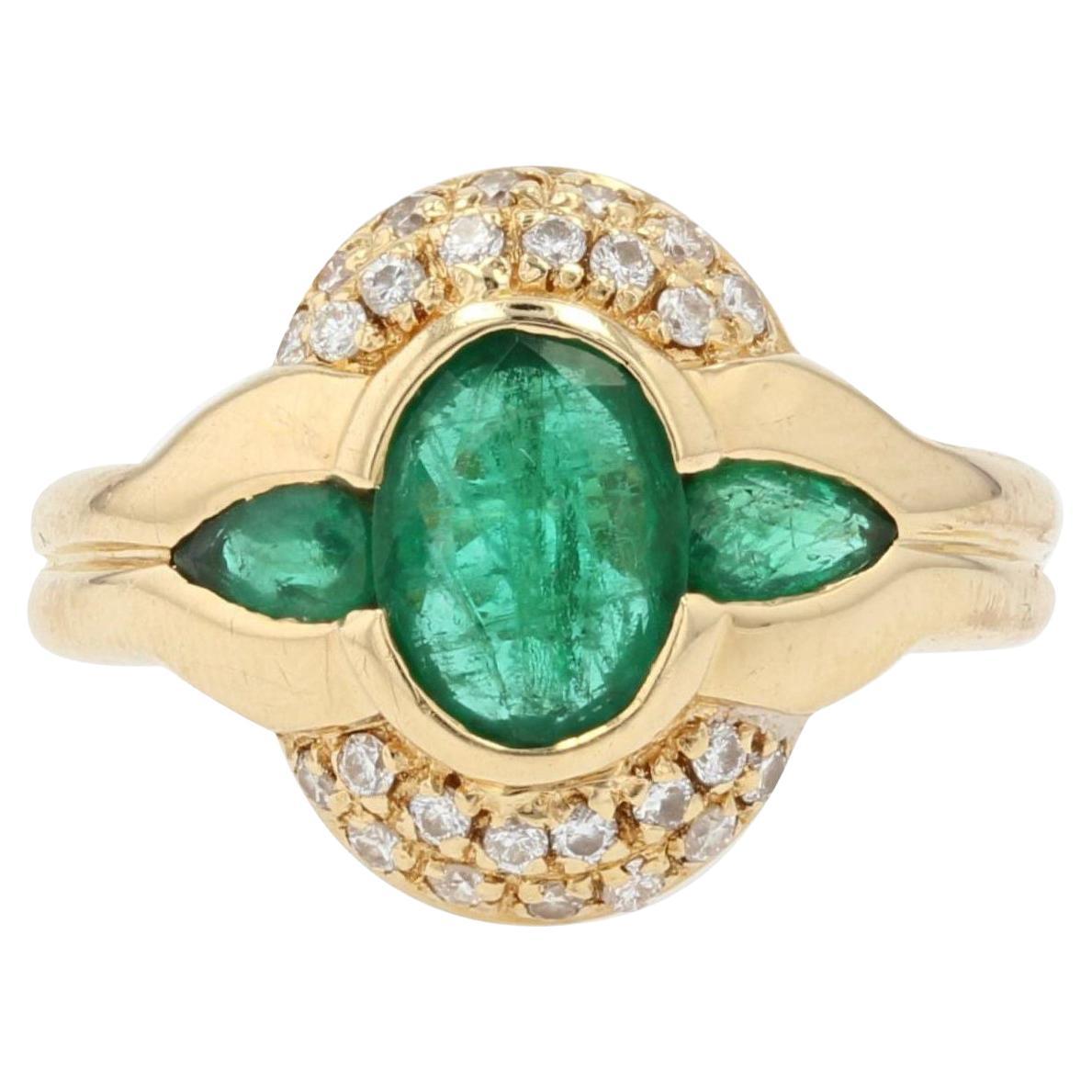 French Modern Emeralds Diamonds 18 Karat Yellow Gold Ring For Sale