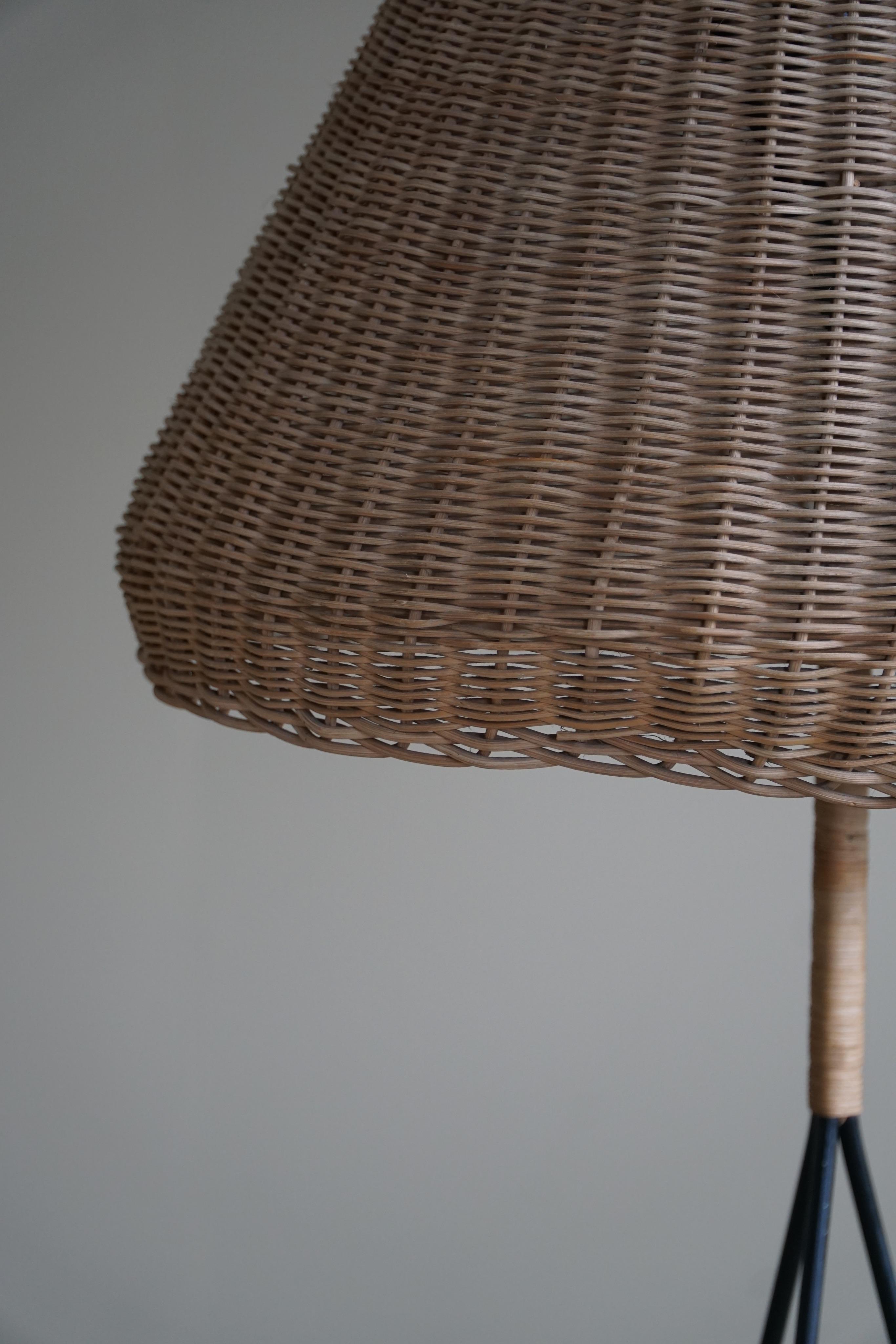 French Modern, Floor Lamp in Rattan and Steel, Mid Century, 1960s For Sale 6