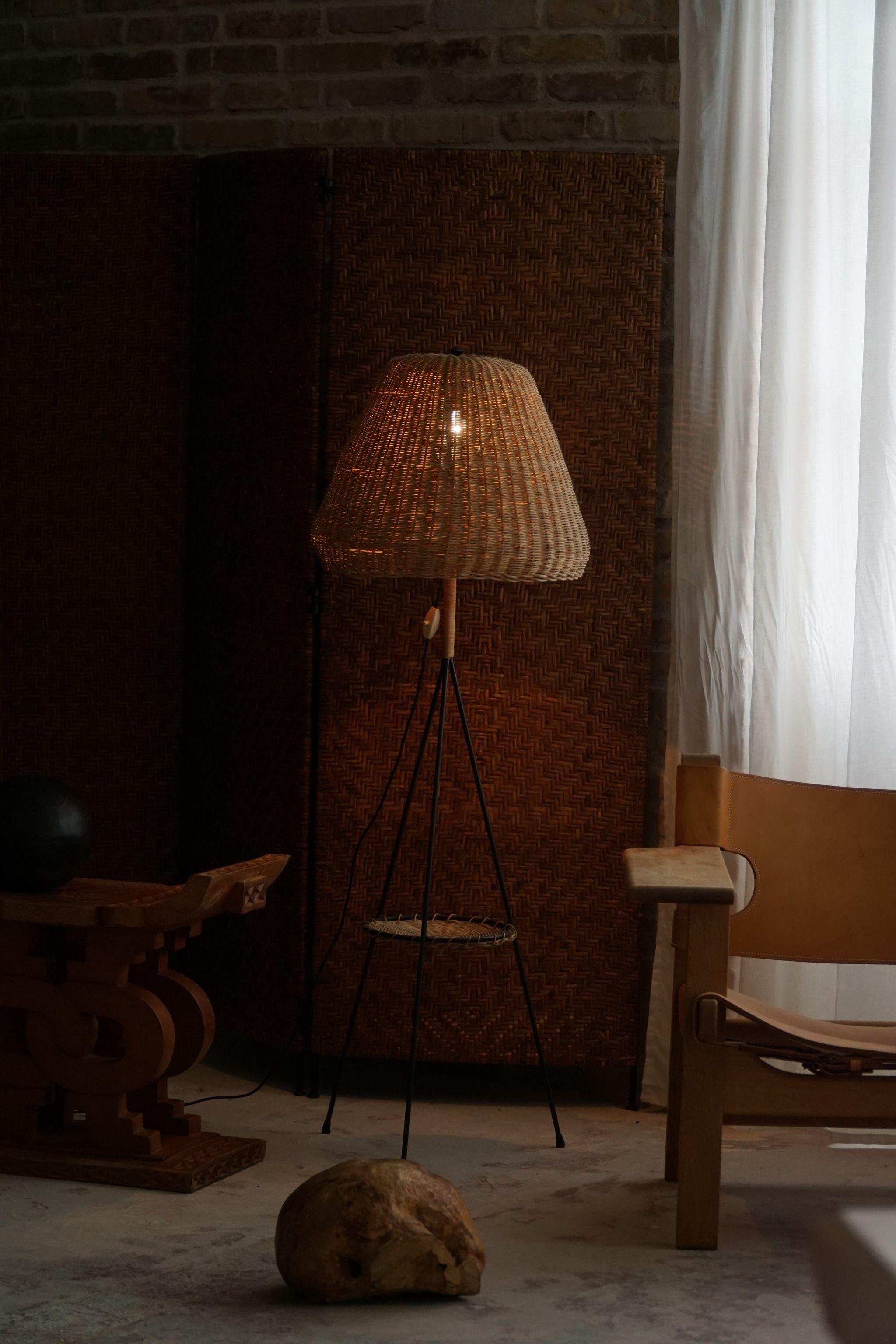 Mid-Century Modern French Modern, Floor Lamp in Rattan and Steel, Mid Century, 1960s For Sale