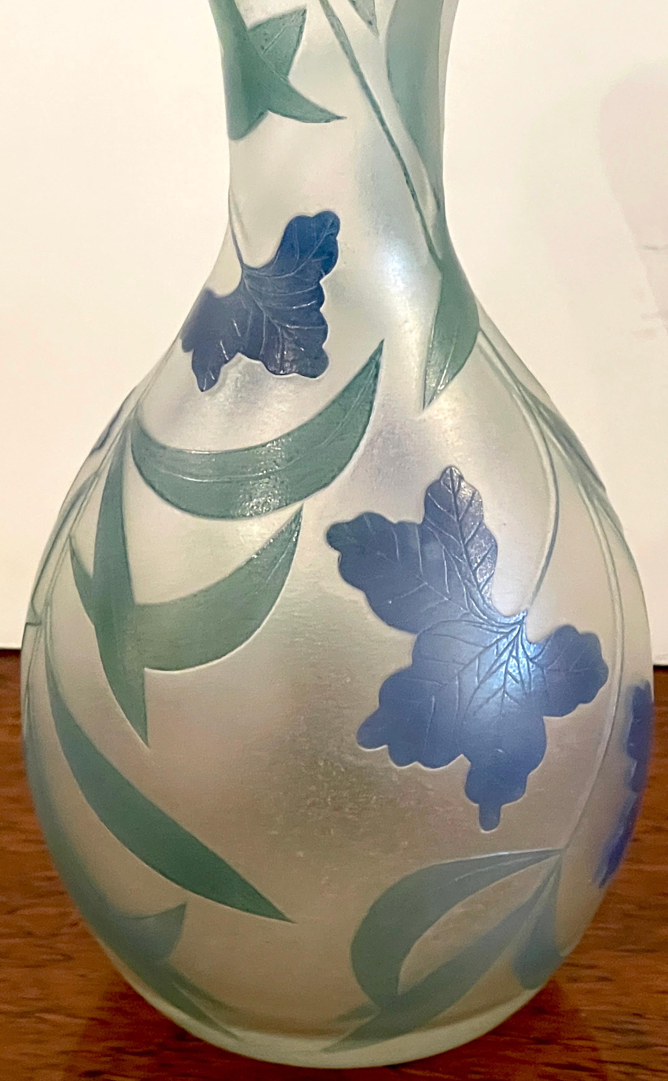 French Modern Floral Cameo Glass Vase, Signed Daum+Nancy France  For Sale 1