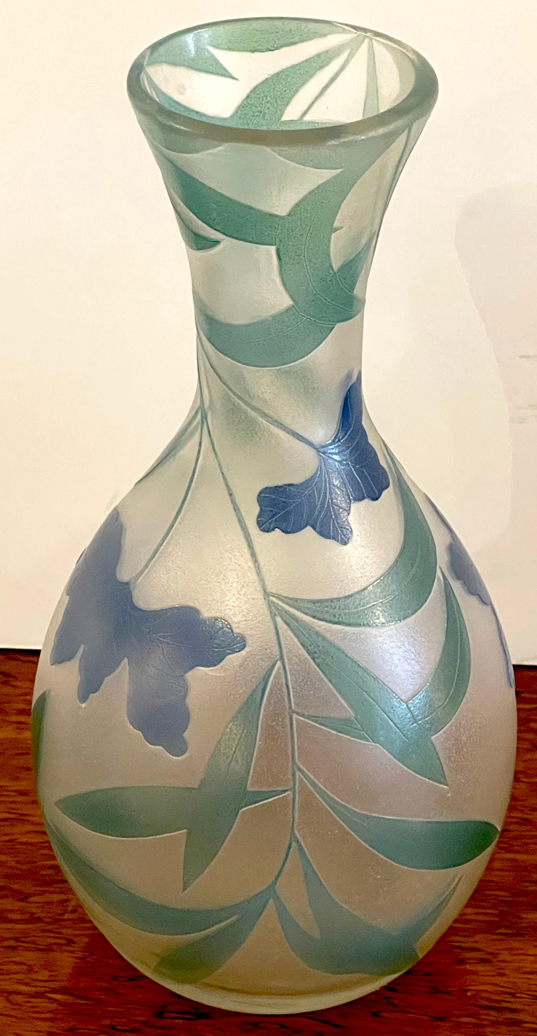 French Modern Floral Cameo Glass Vase, Signed Daum+Nancy France  For Sale 1