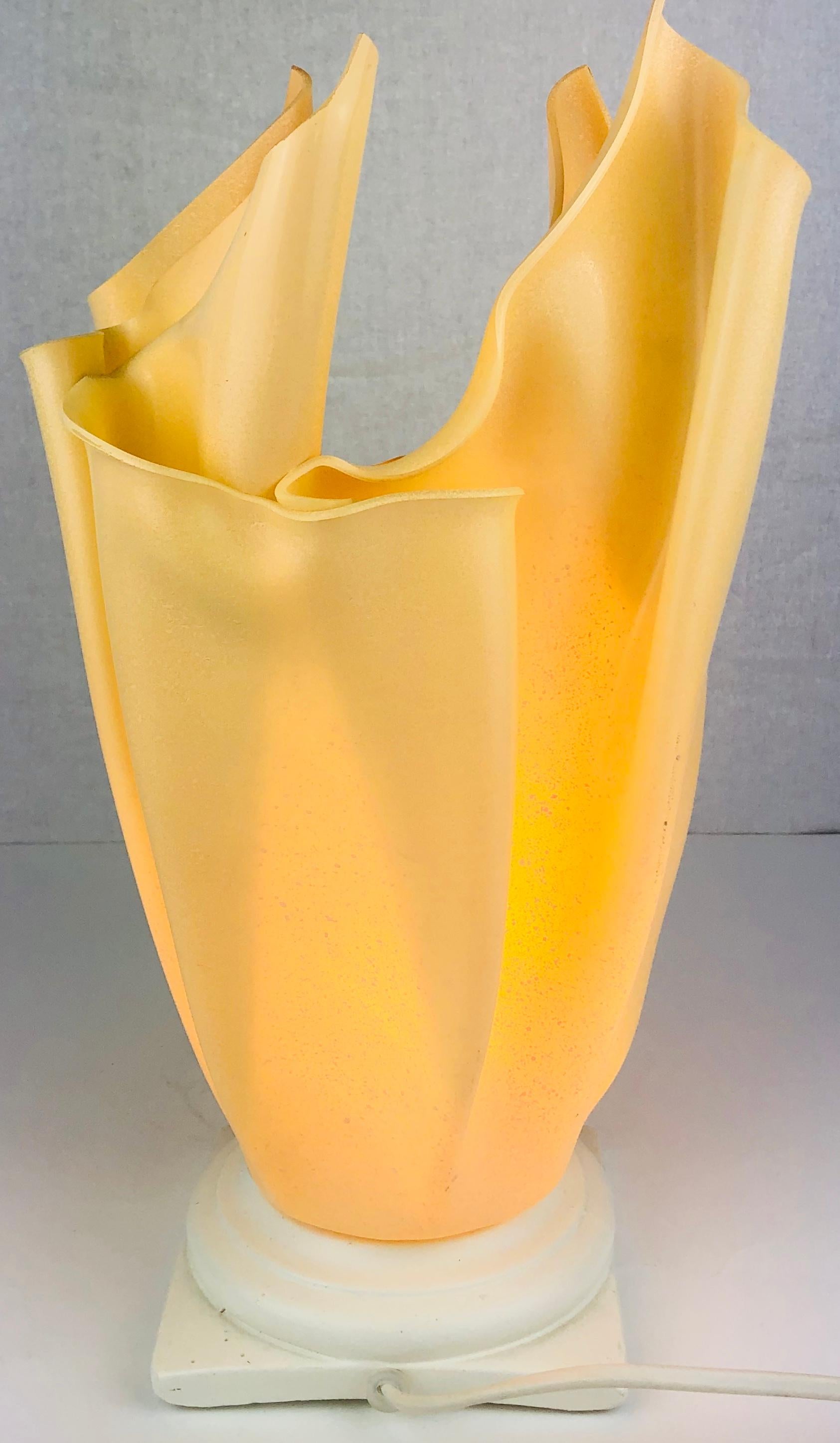 French Modern Georgia Jacob Curved Resin Table Lamp, circa 1970s 1
