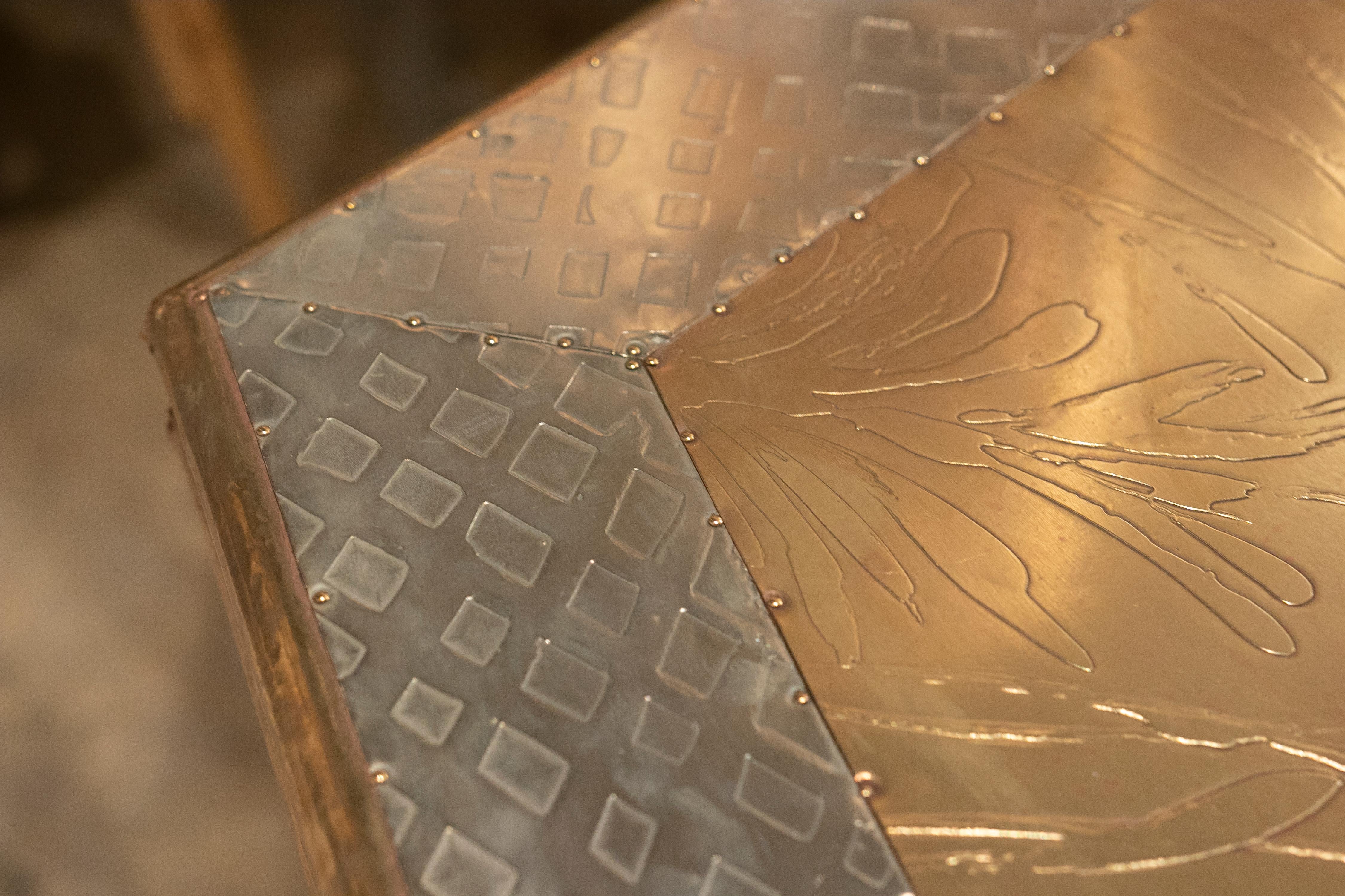 Moderner Tisch aus vergoldetem Messing der französischen Moderne in Gold und Silber im Angebot 3