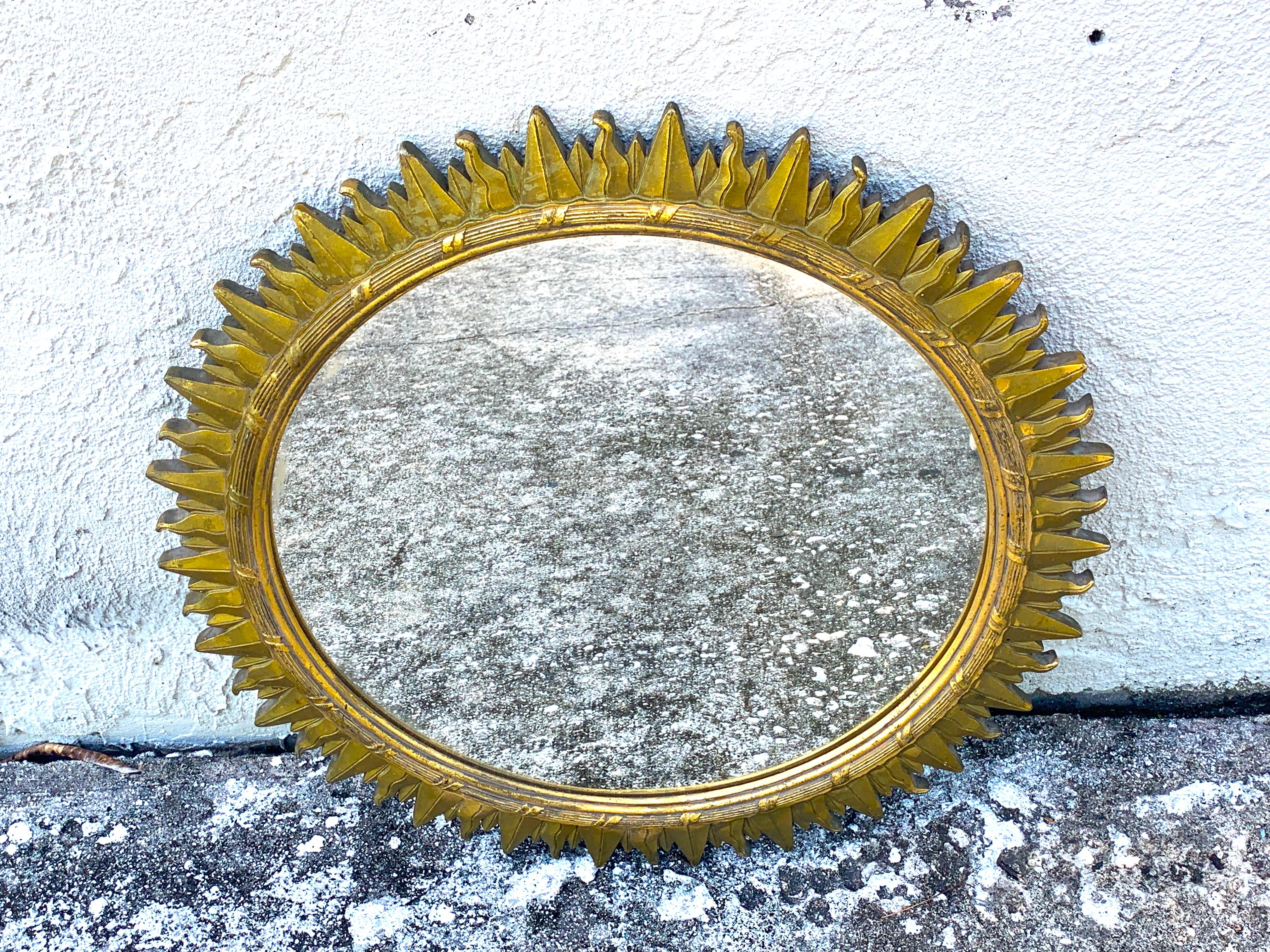 French Modern Giltwood Sunburst Mirror In Good Condition For Sale In West Palm Beach, FL