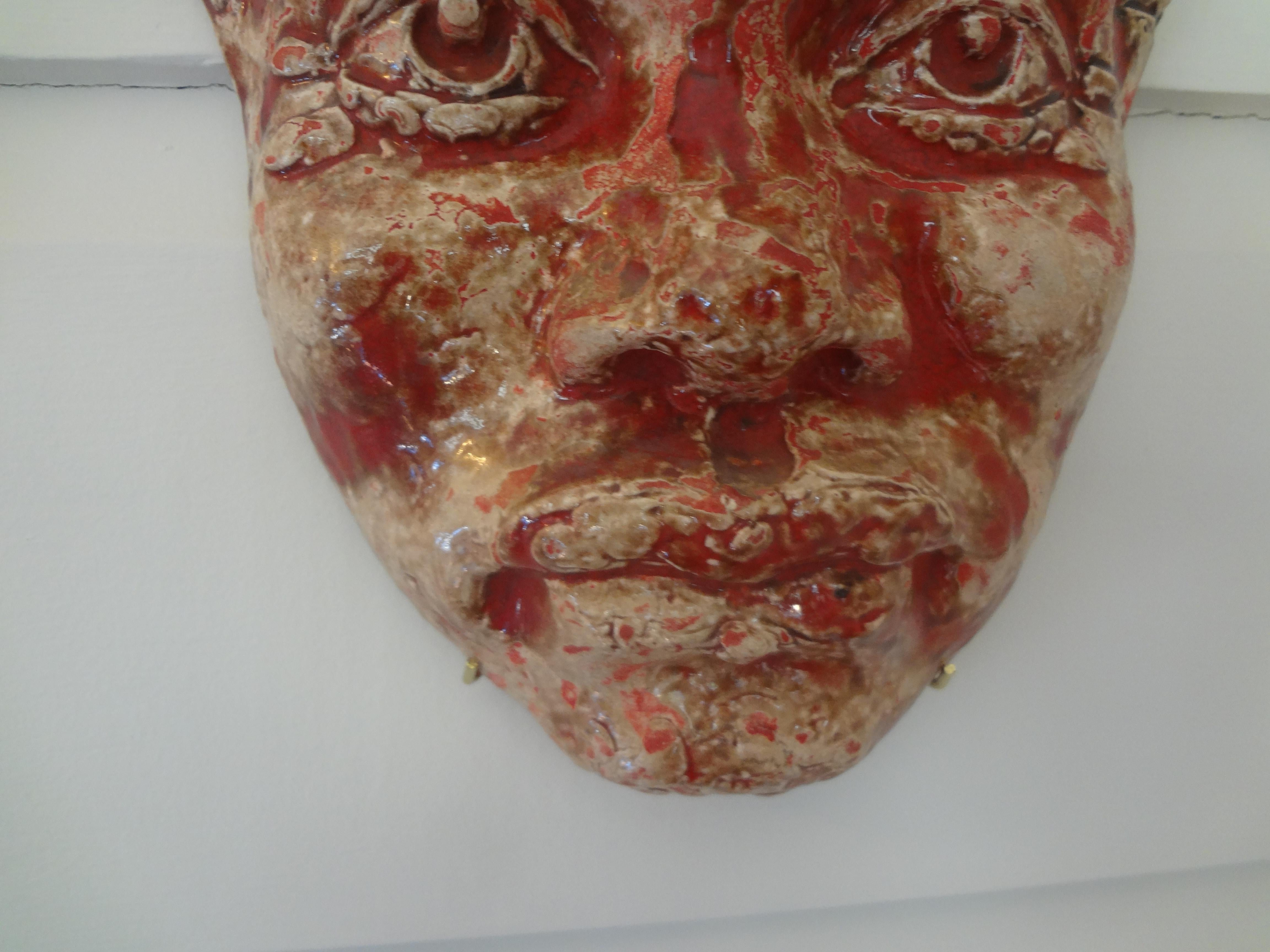 Französische moderne glasierte Terrakotta-Gesichtsmaske Skulptur (Glasiert) im Angebot