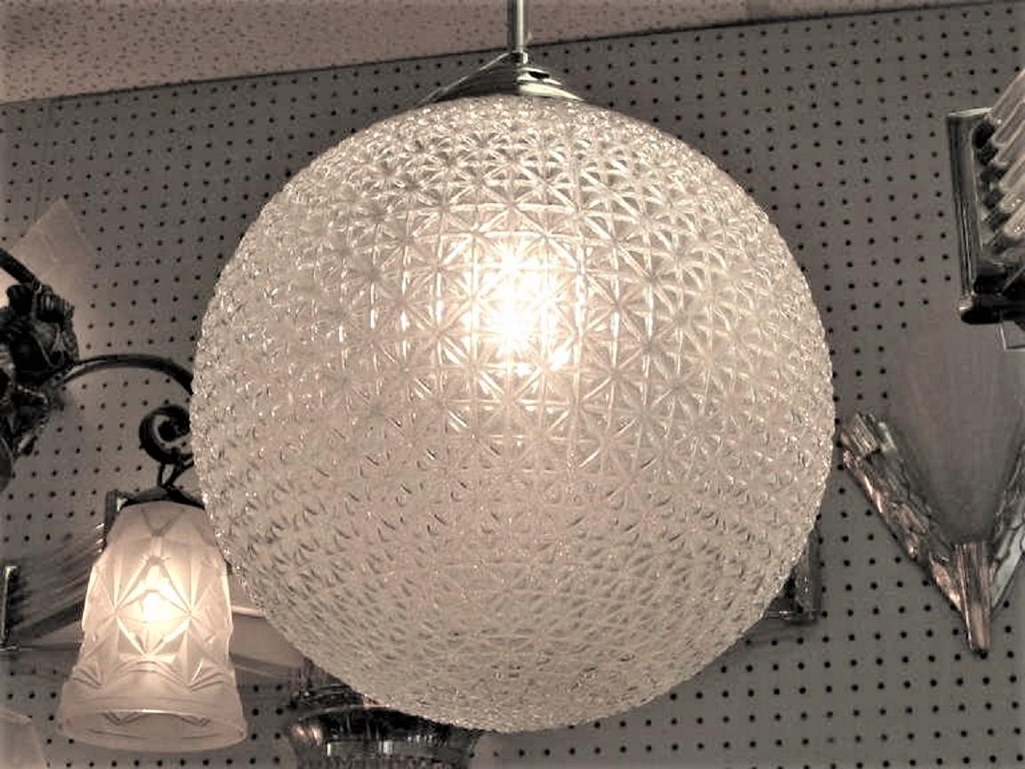 20th Century French Modern Globe Chandelier in Frosted Glass and Nickeled Bronze, 1960 For Sale