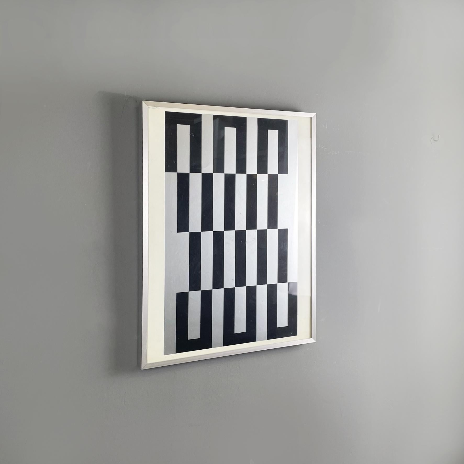 French modern Gray black white Screen-print by Julije Knifer, 1970s
Screen-print in light gray and black on paper. The subject of the screen printing is a geometric motif. With silver metal frame.
Designed and manufactured by Julije Knifer in 1970s.