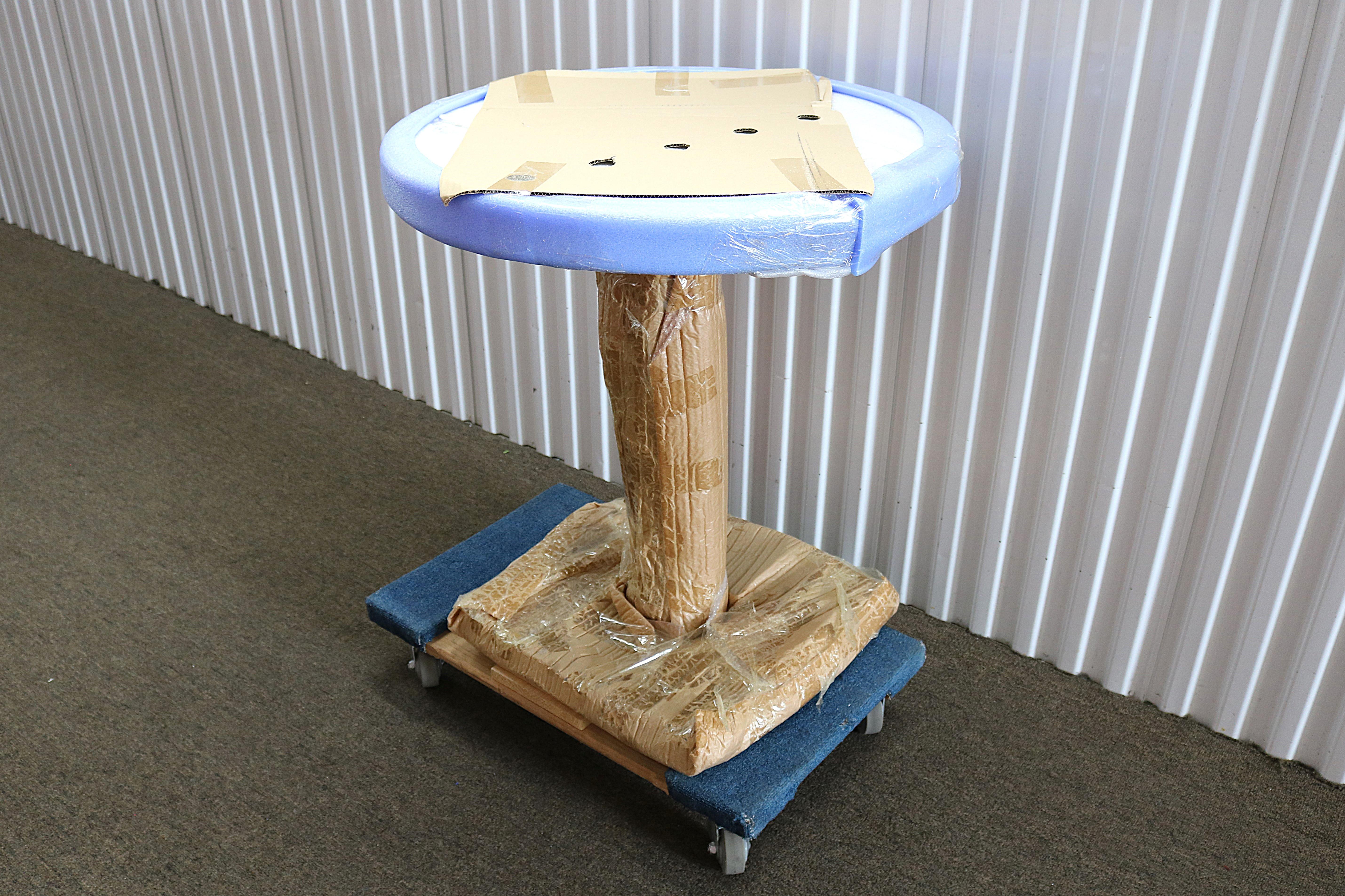 Table de salle à manger ou table de conférence moderne française Hamilton Conte 28